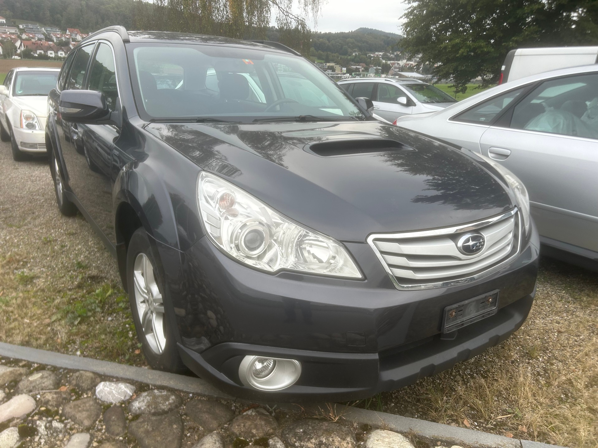 SUBARU Outback 2.0D Swiss AWD-image-1