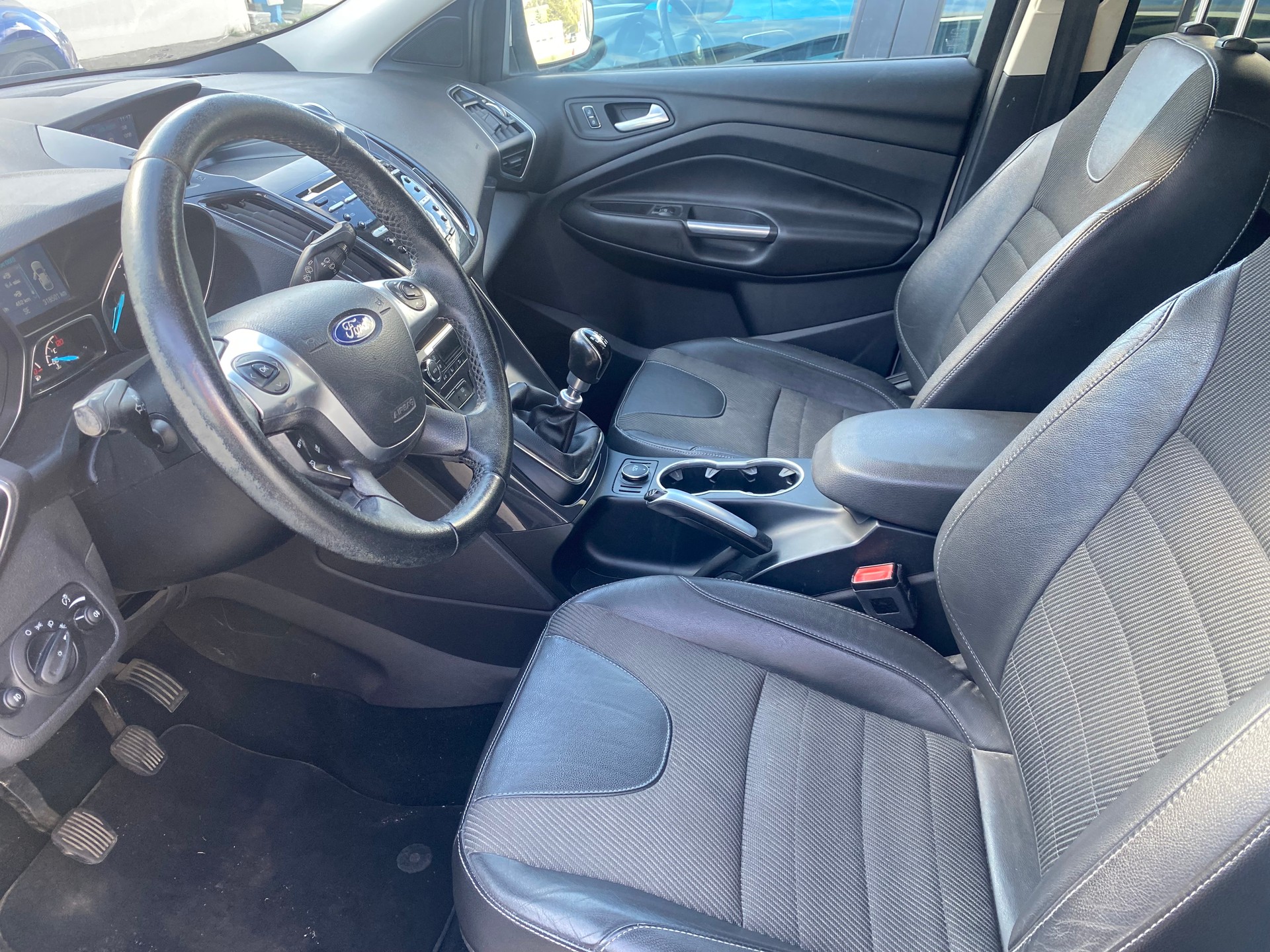 FORD Kuga 2.0 TDCi Titanium 4WD-image-6