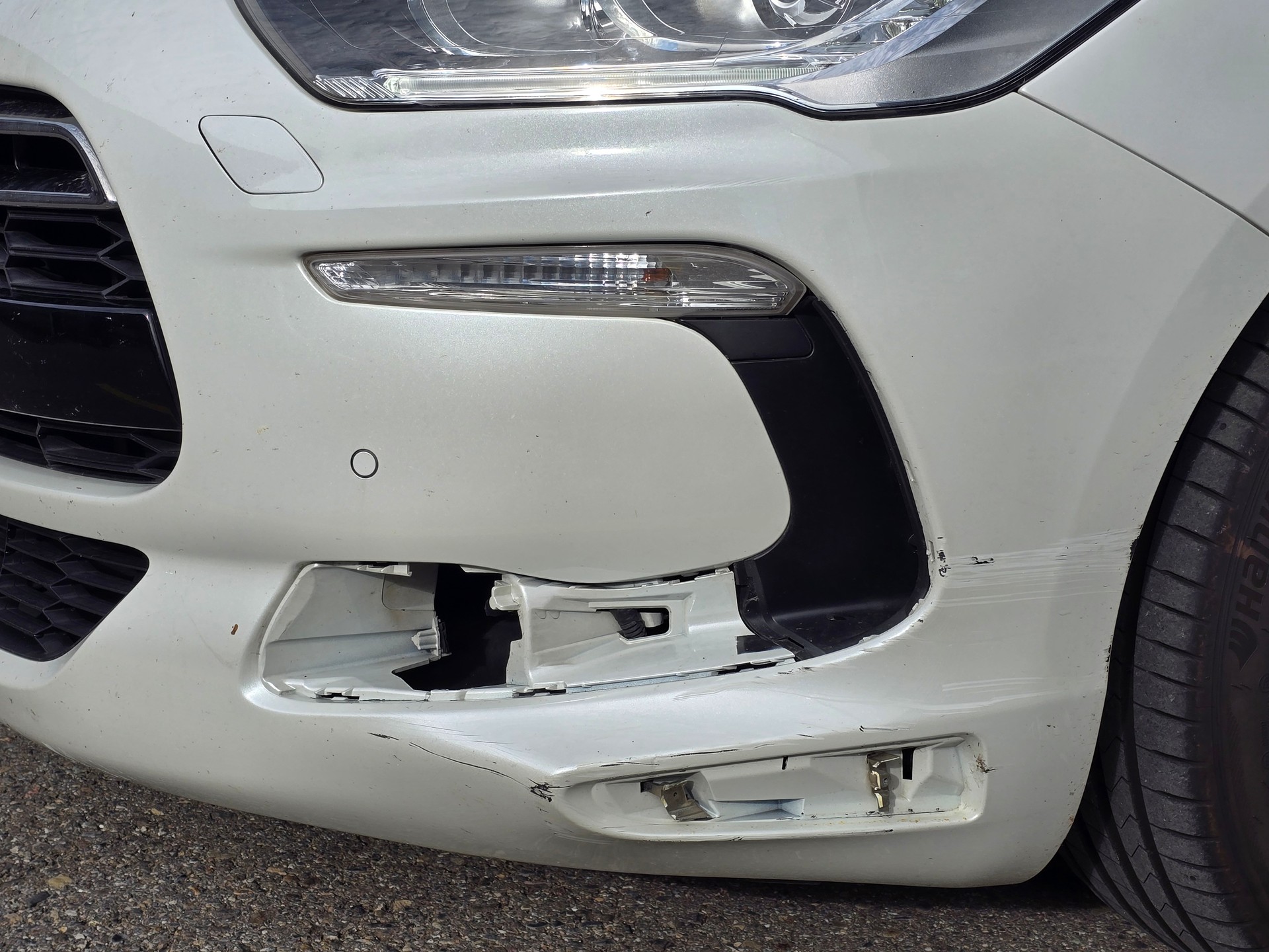 DS AUTOMOBILES DS5 HYbrid4 200 Chic EGS6-image-25