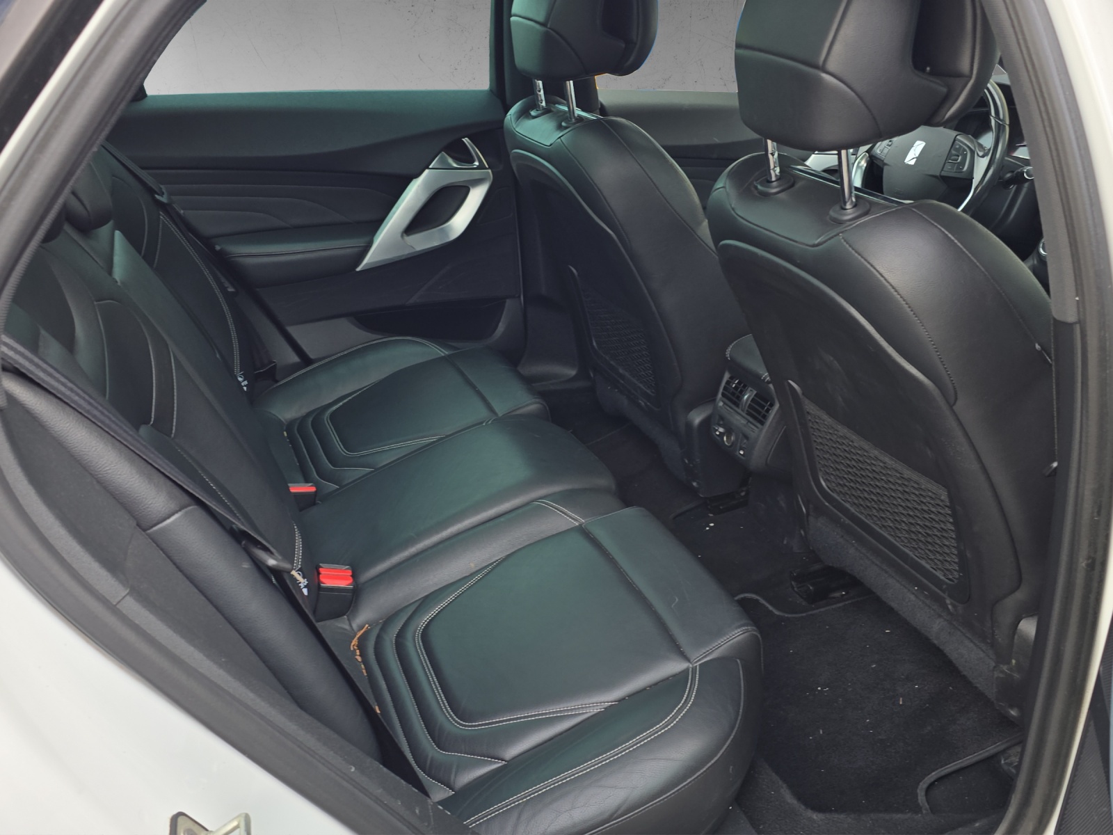DS AUTOMOBILES DS5 HYbrid4 200 Chic EGS6-image-16