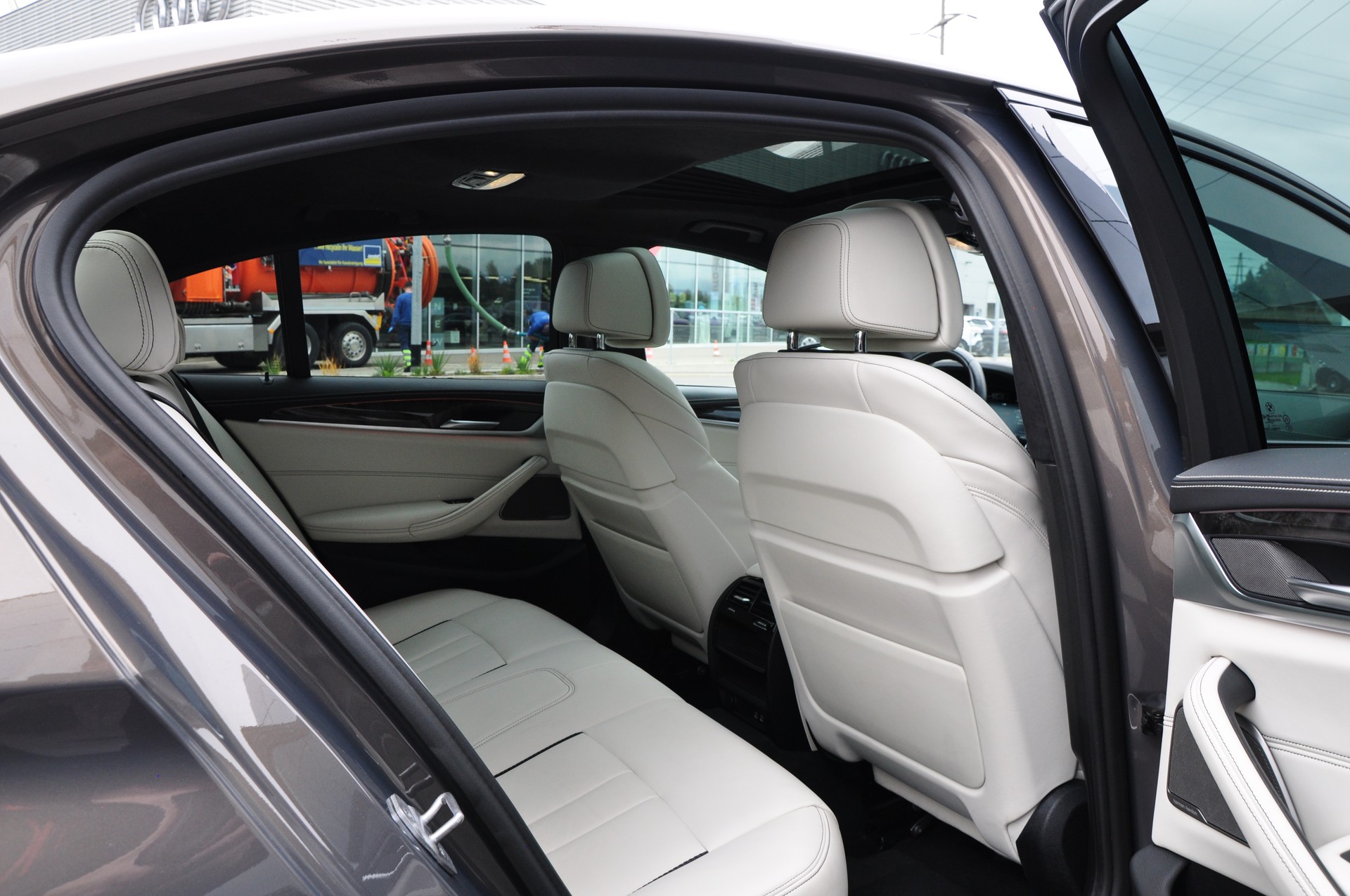 BMW 540d xDrive 48V M Sport Steptronic-image-21