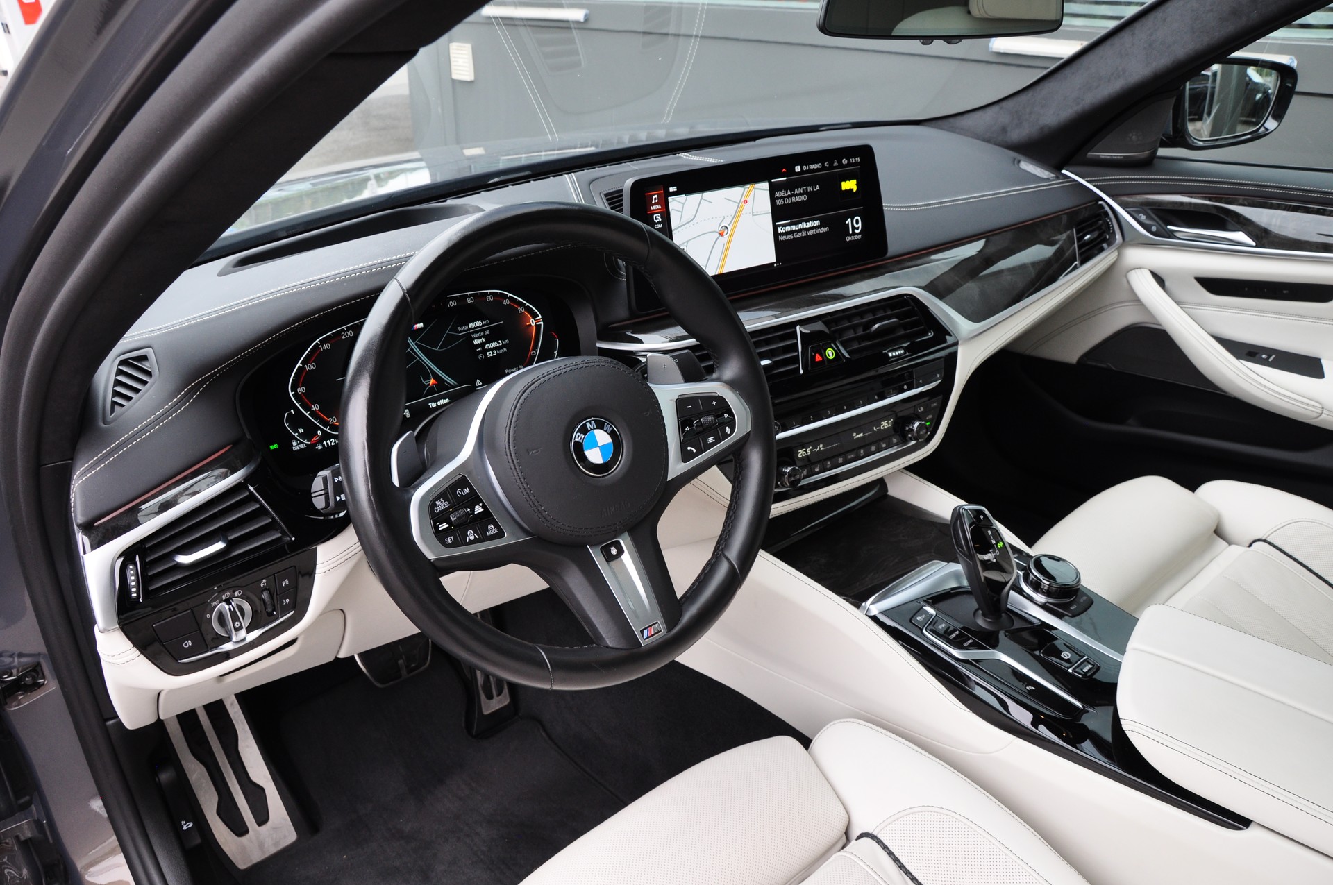 BMW 540d xDrive 48V M Sport Steptronic-image-19