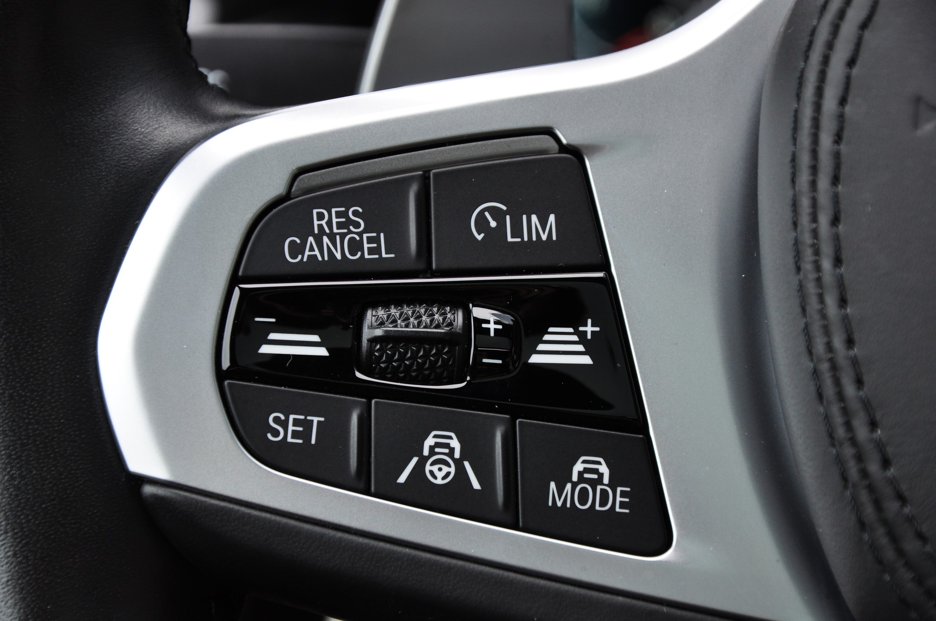 BMW 540d xDrive 48V M Sport Steptronic-image-25