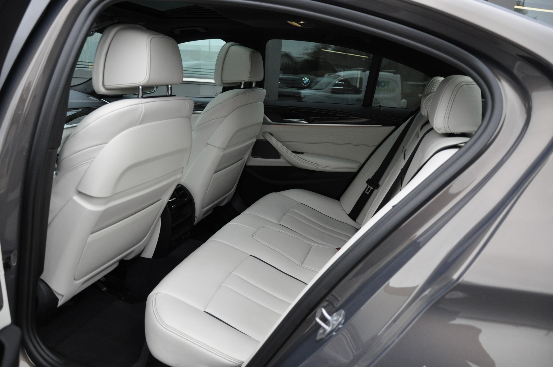 BMW 540d xDrive 48V M Sport Steptronic-image-22