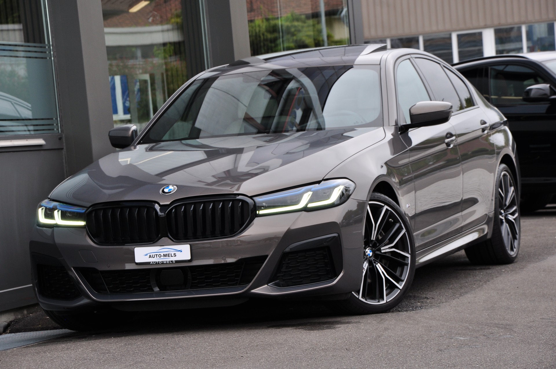 BMW 540d xDrive 48V M Sport Steptronic-image-2