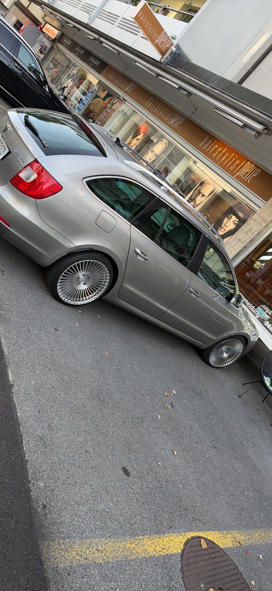 Car photo