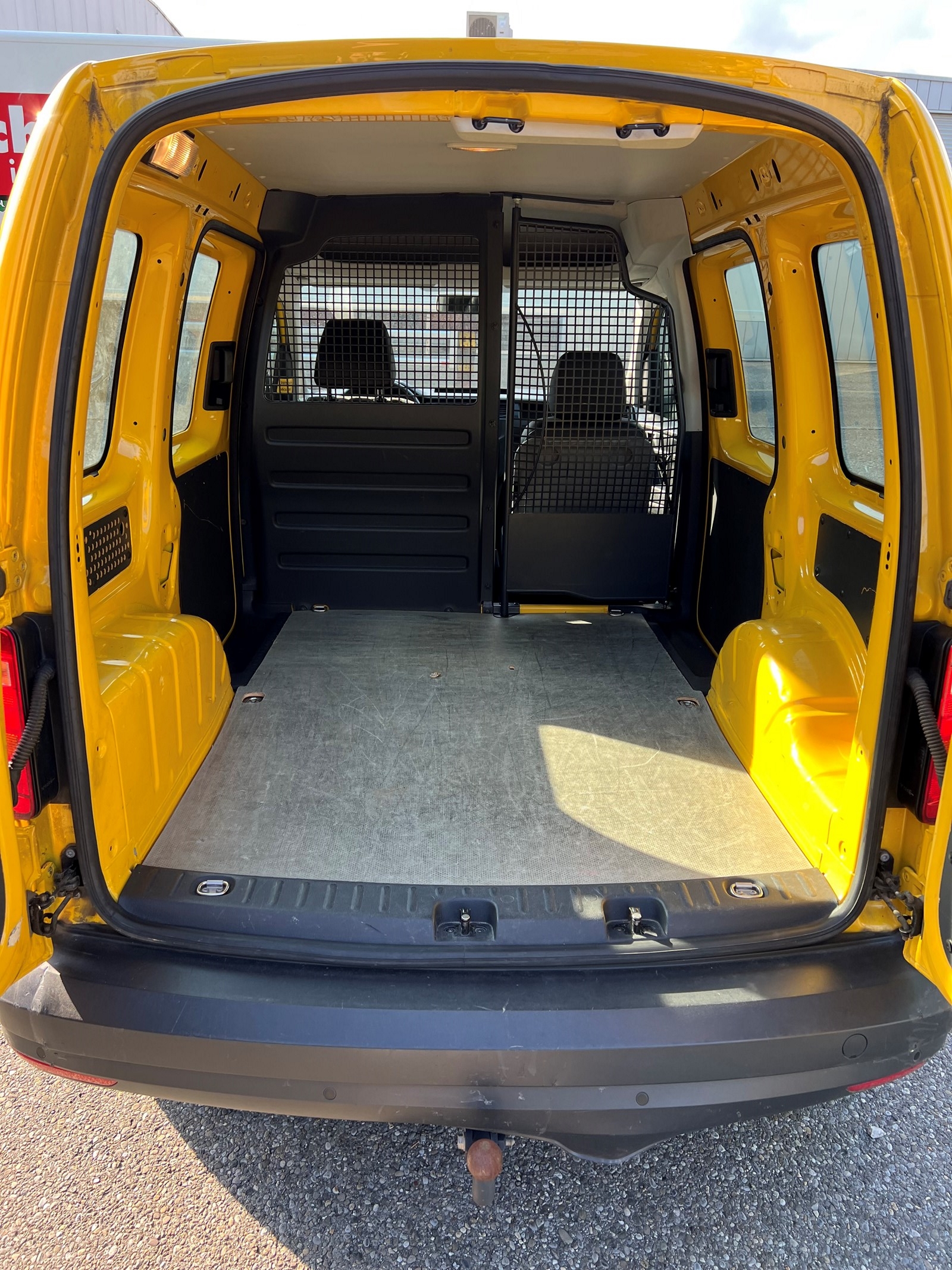 VW CADDY 2.0D 4 MOTION-image-7