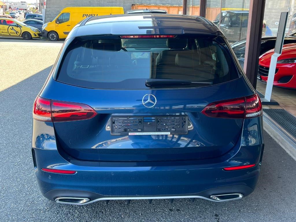 MERCEDES-BENZ B 200 AMG Line 7G-DCT-image-4