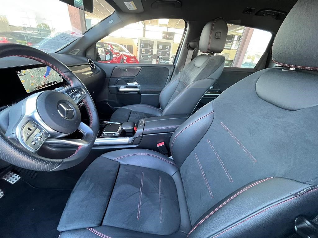 MERCEDES-BENZ B 200 AMG Line 7G-DCT-image-6