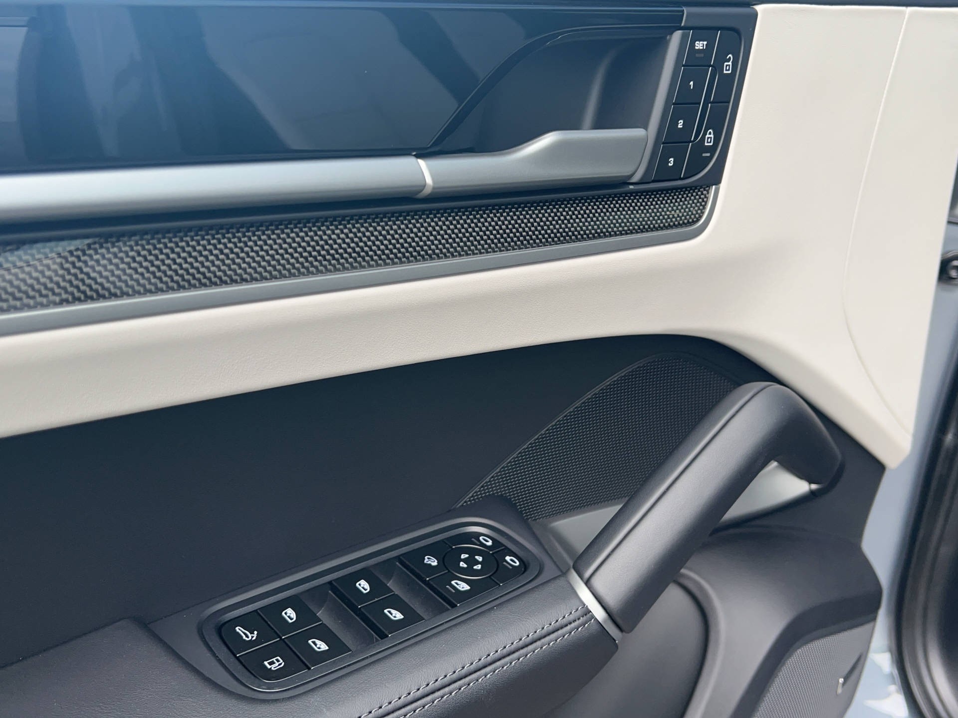 PORSCHE Cayenne S E-Hybrid Coupé-image-8