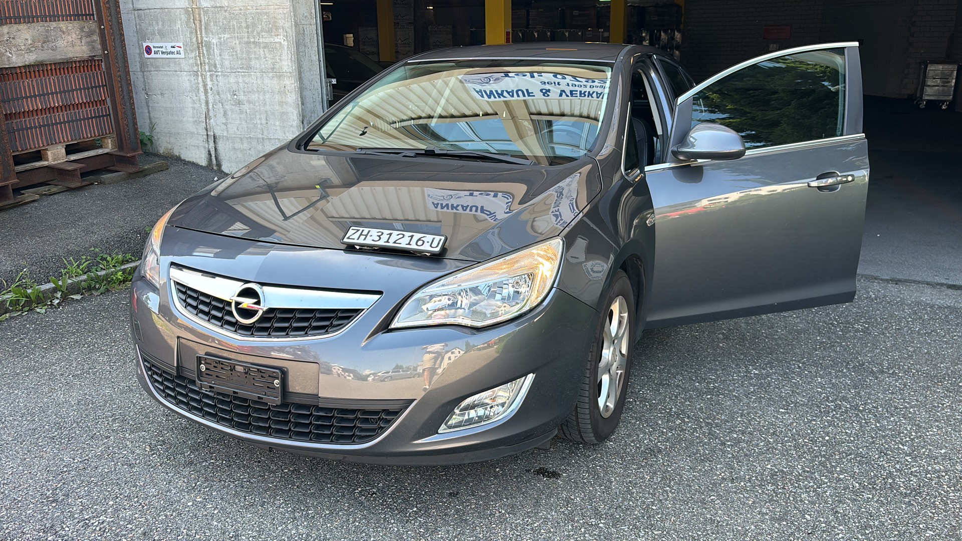 OPEL Astra 1.6i 16V Turbo Cosmo-image-4