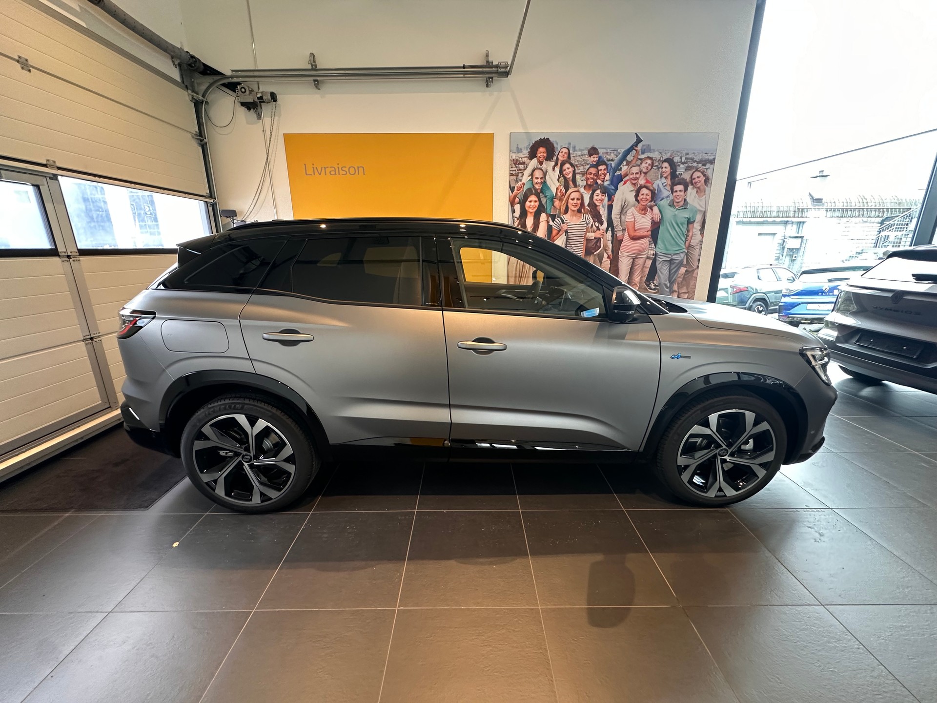 RENAULT Austral 1.2 HEV 200 Esprit Alpine A-image-2