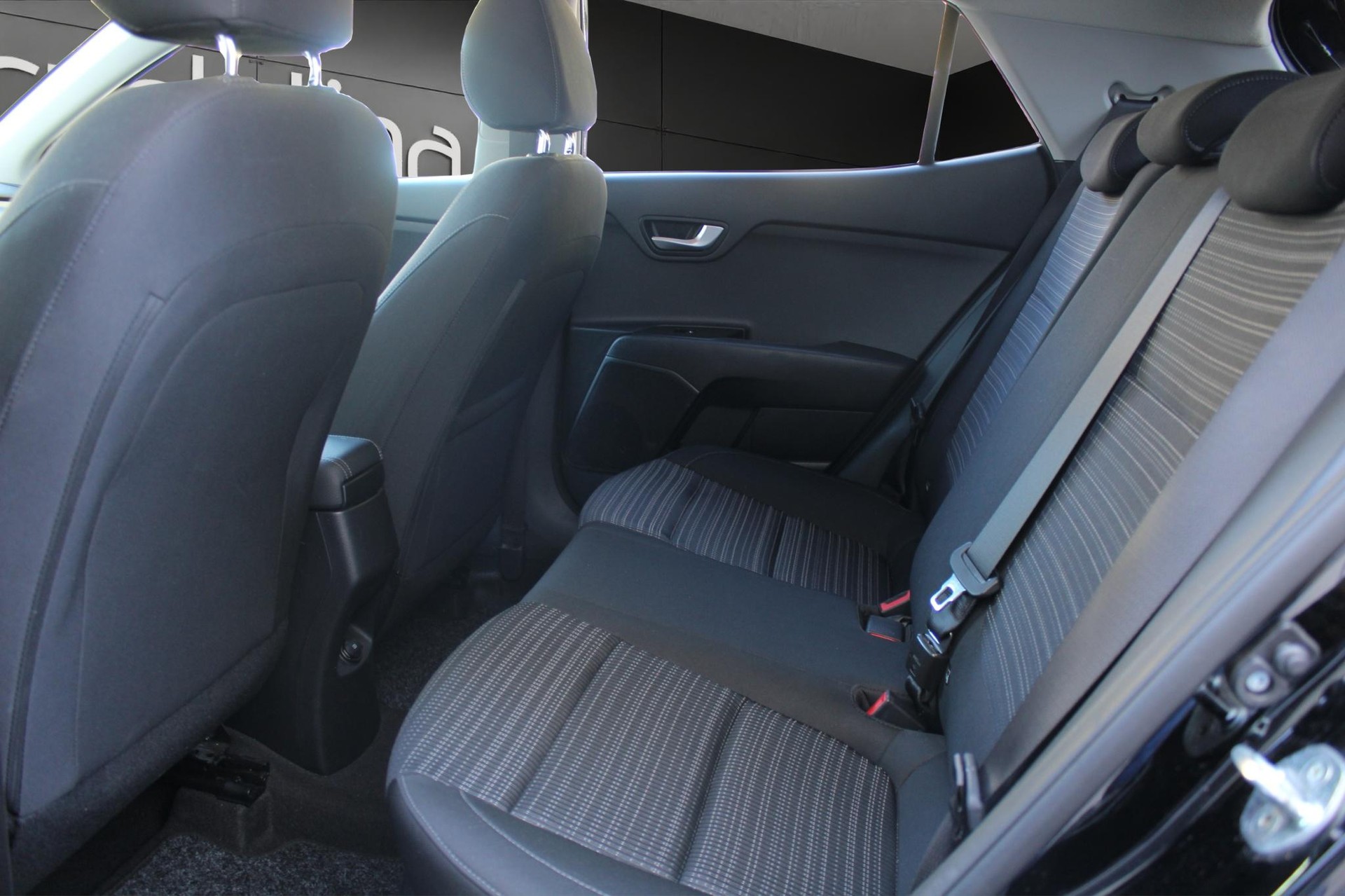 KIA Stonic 1.0 T-GDi-image-9