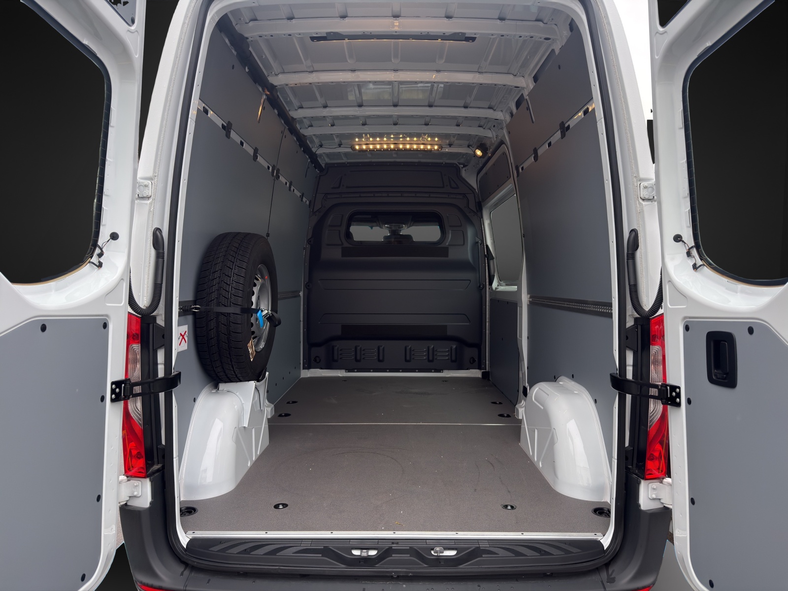 MERCEDES-BENZ eSprinter 312 47kWh Standard-image-10