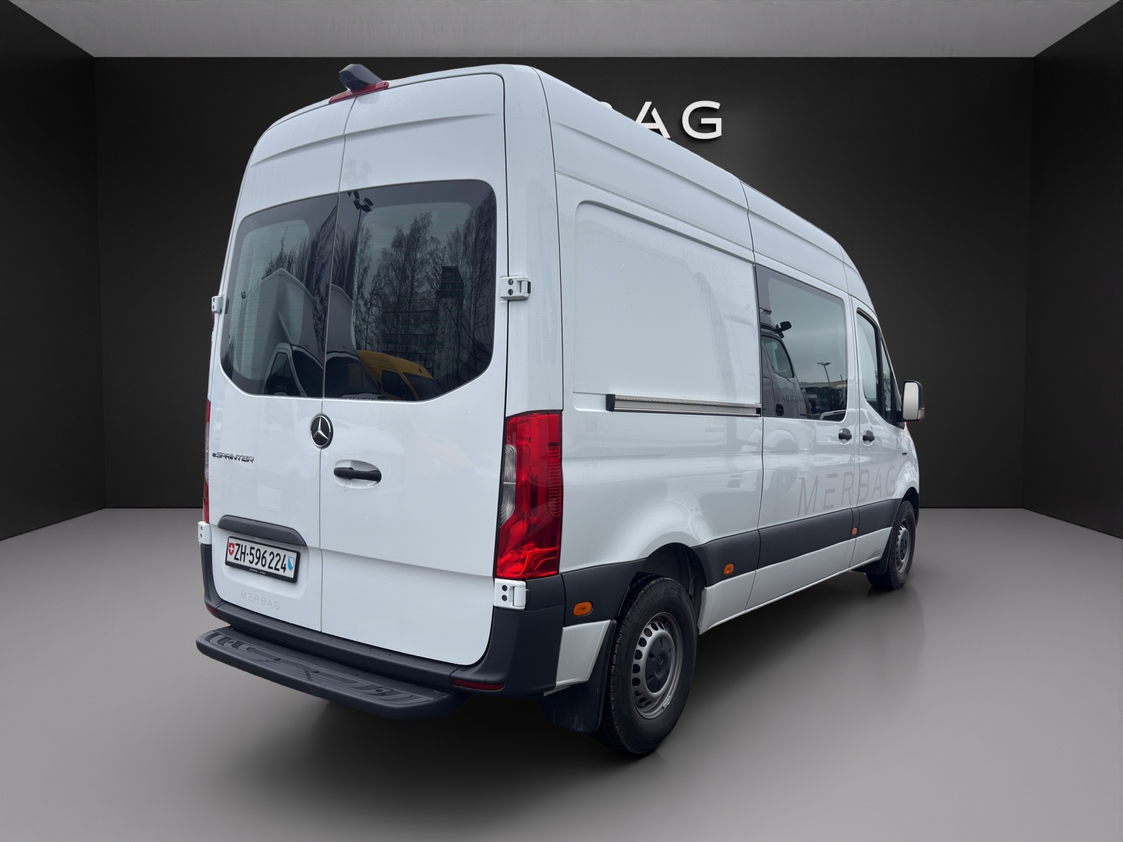 MERCEDES-BENZ eSprinter 312 47kWh Standard-image-1