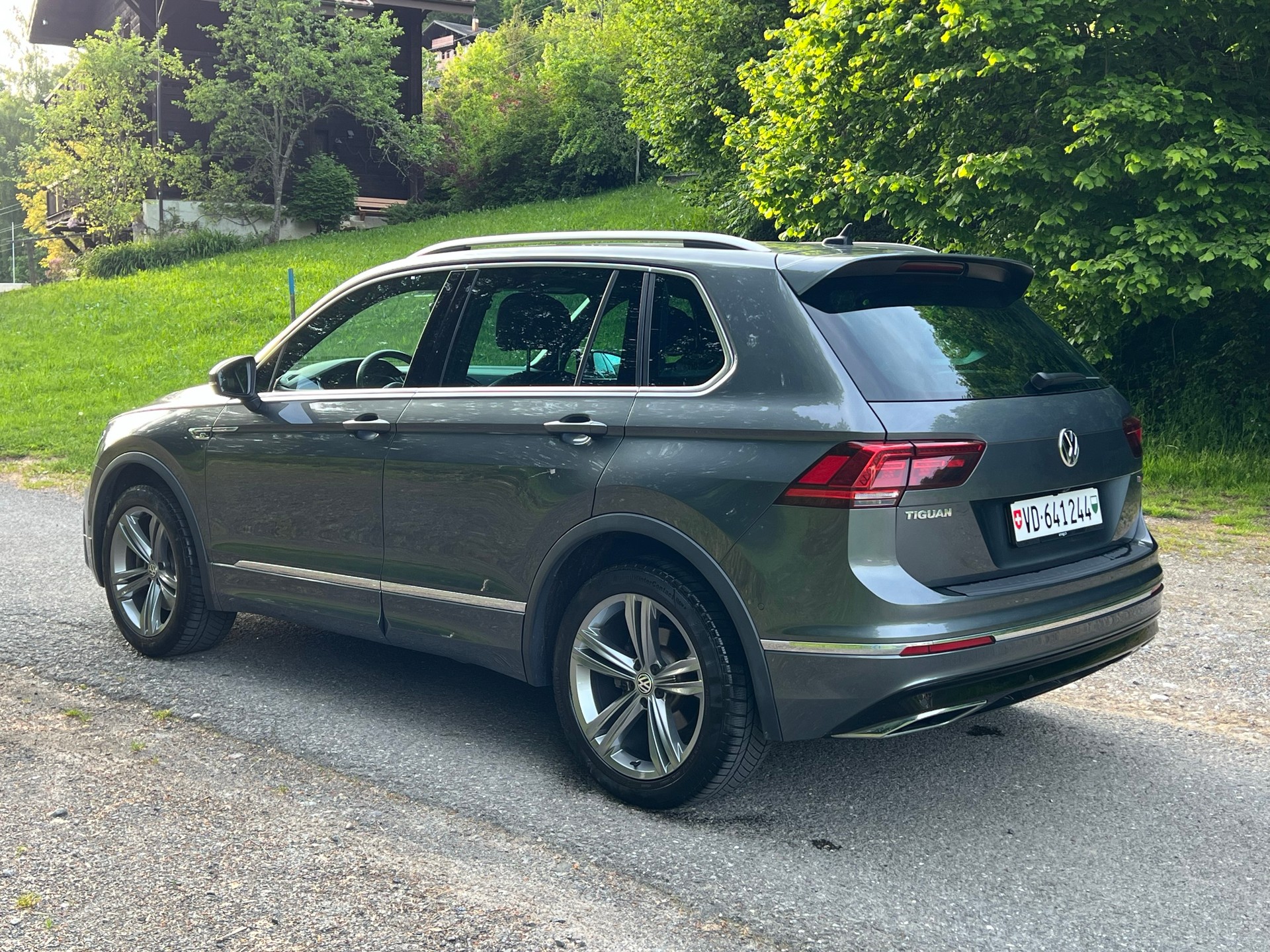 VW Tiguan 2.0TSI Highline 4Motion DSG-image-6