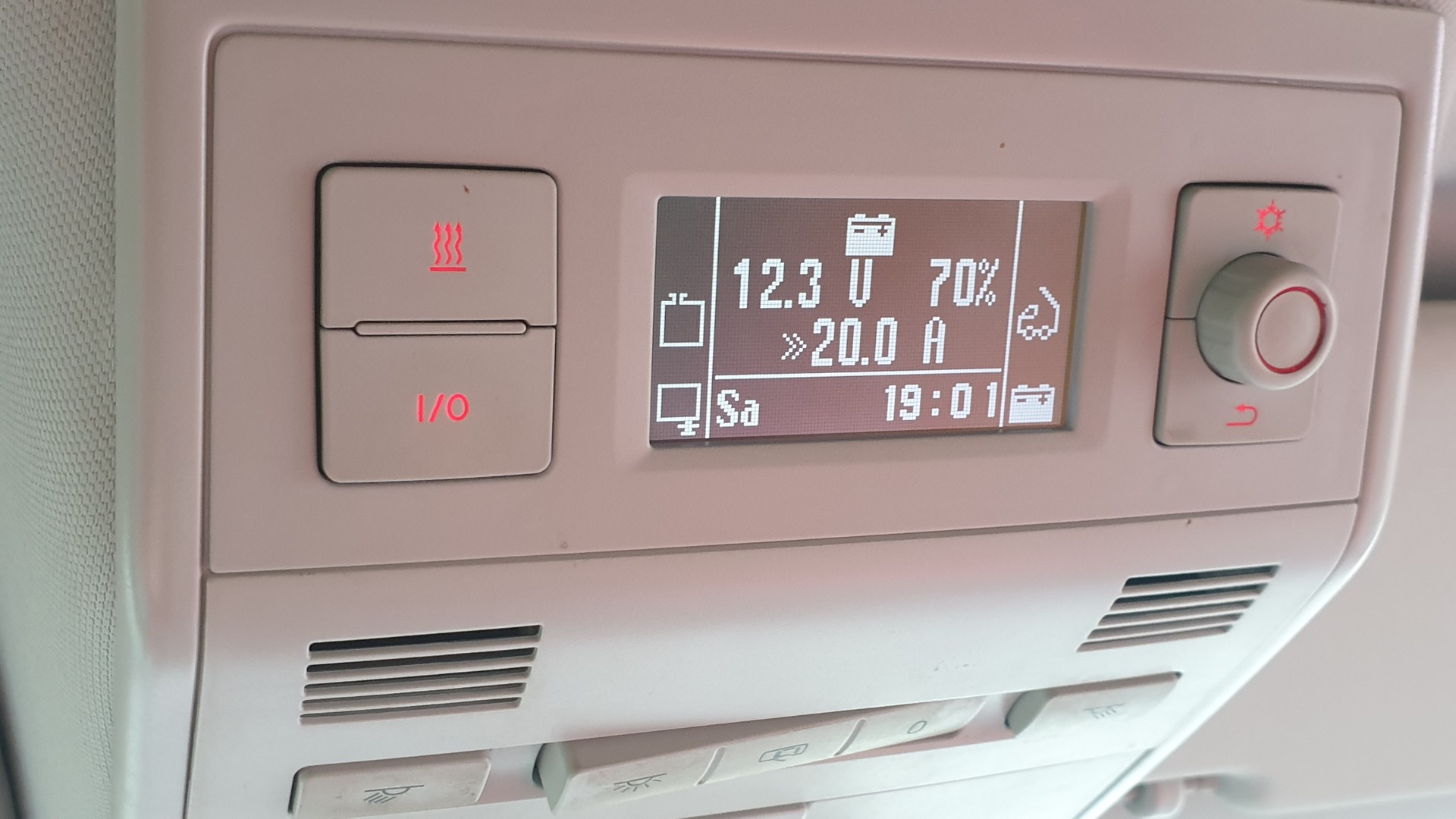 VW T6 California 2.0 TDI Ocean RED (MOTOR NEU)-image-12
