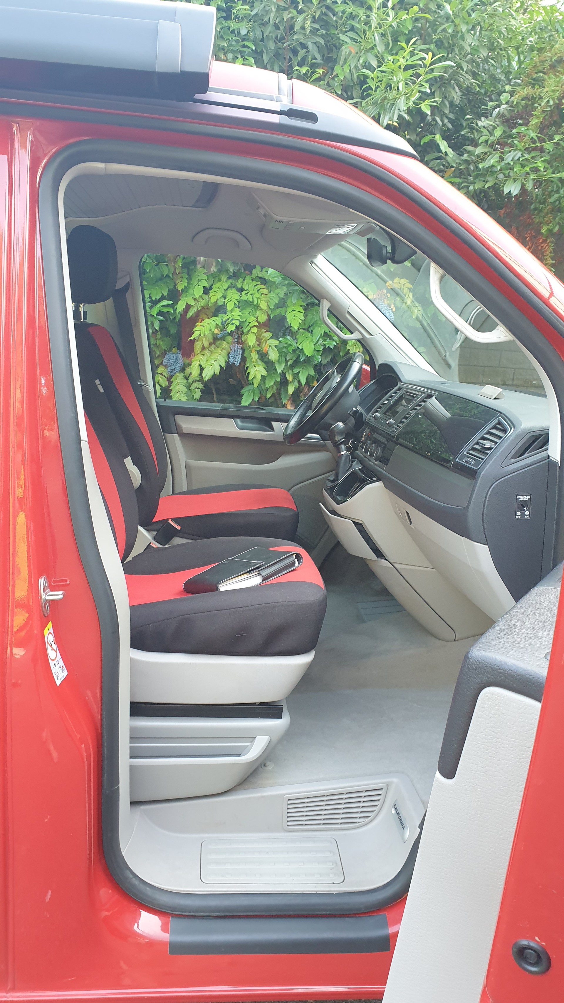 VW T6 California 2.0 TDI Ocean RED (MOTOR NEU)-image-6