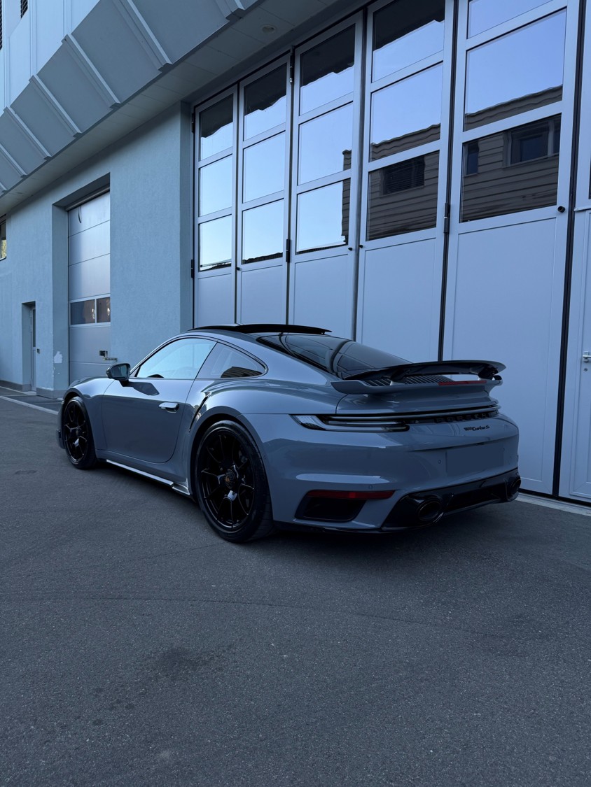 PORSCHE 911 Turbo S PDK-image-1