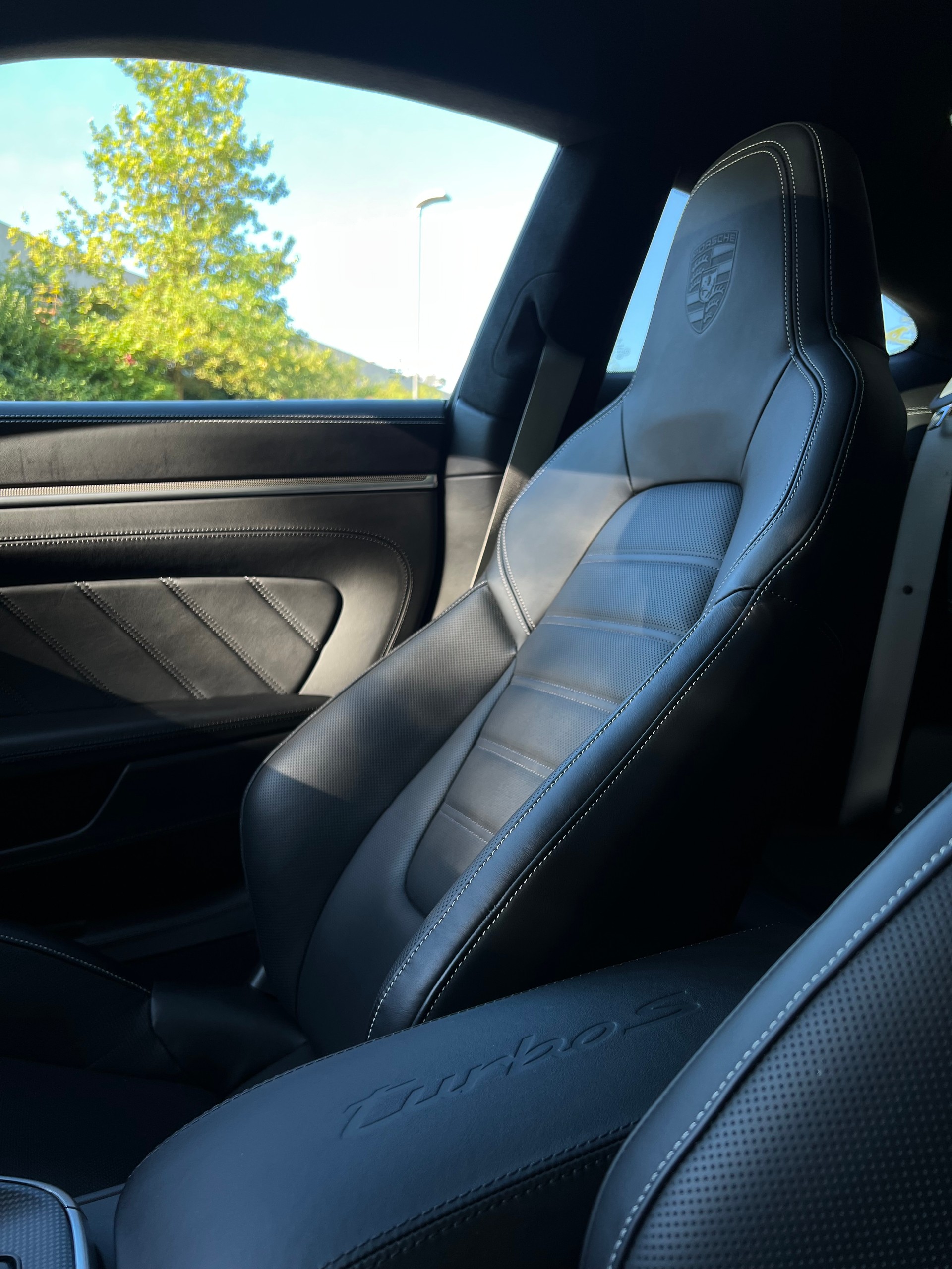 PORSCHE 911 Turbo S PDK-image-8
