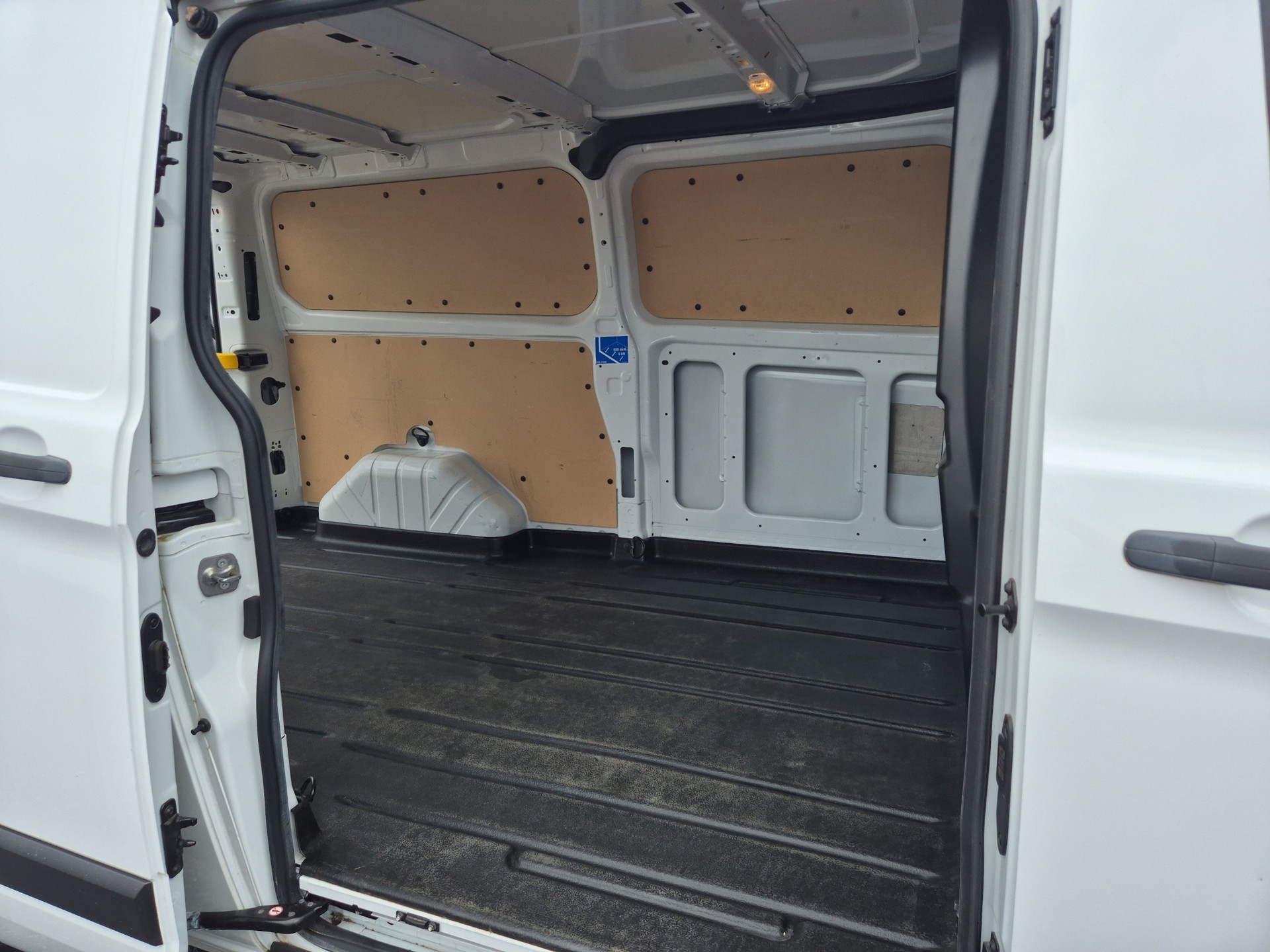 FORD Transit Custom Van 320 L2H1 Trend A-image-14