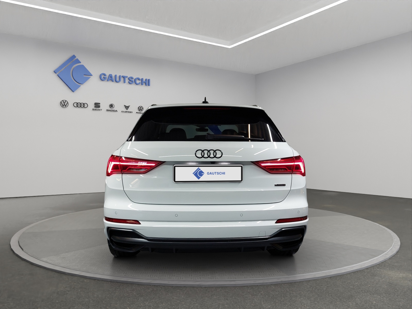 AUDI Q3 35 TDI S line quattro S-tronic-image-3