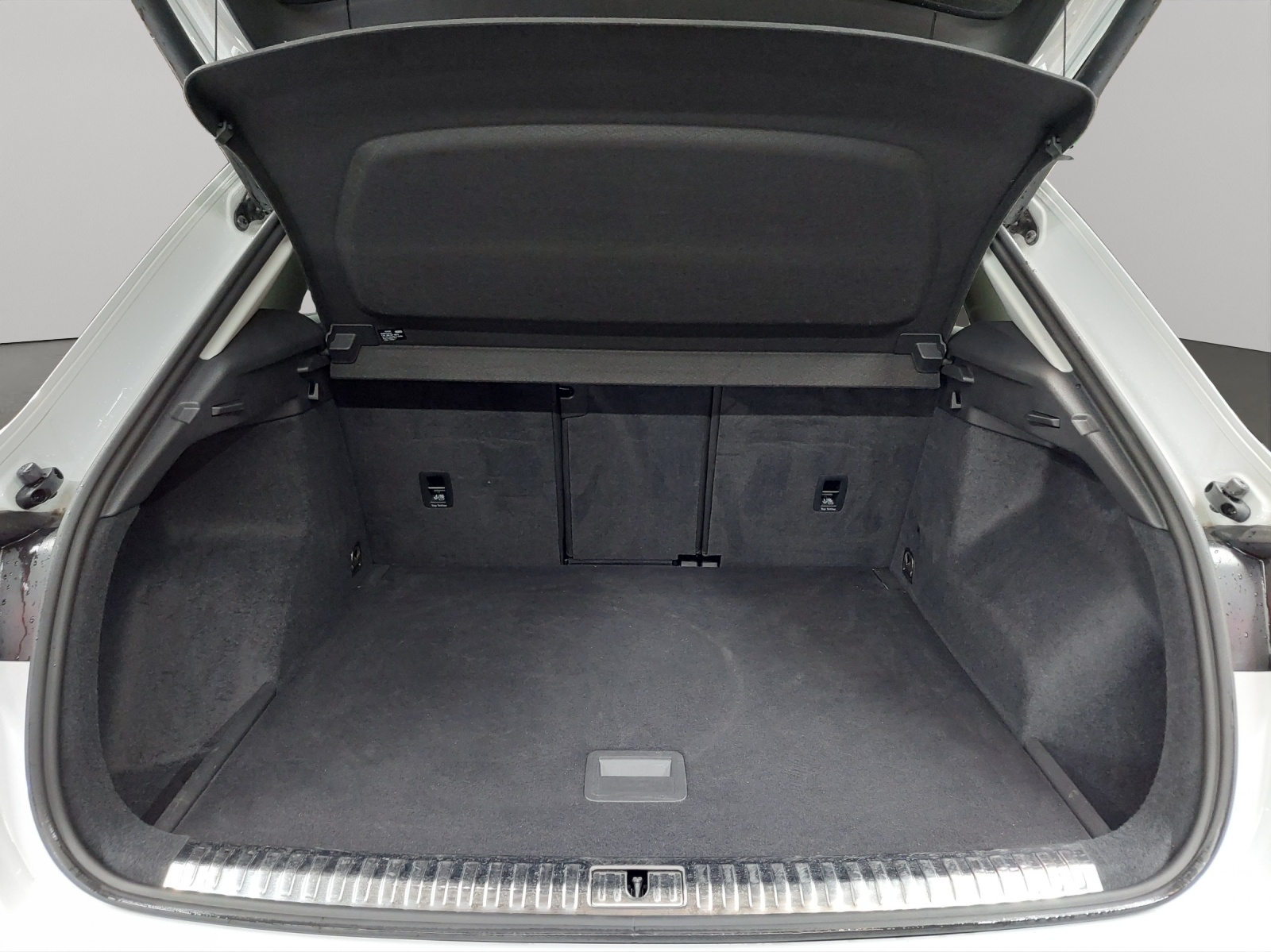 AUDI Q3 35 TDI S line quattro S-tronic-image-10
