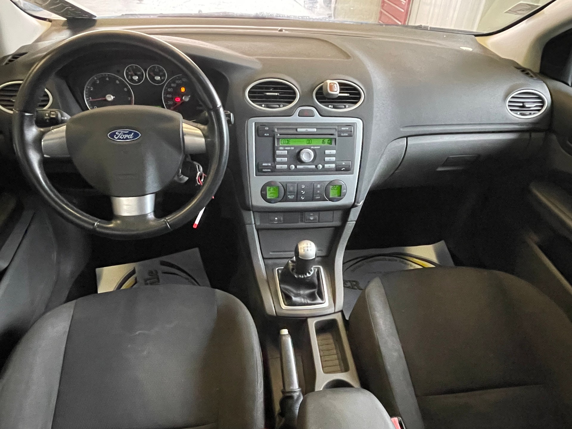 FORD Focus 1.6i VCT Carving-image-5