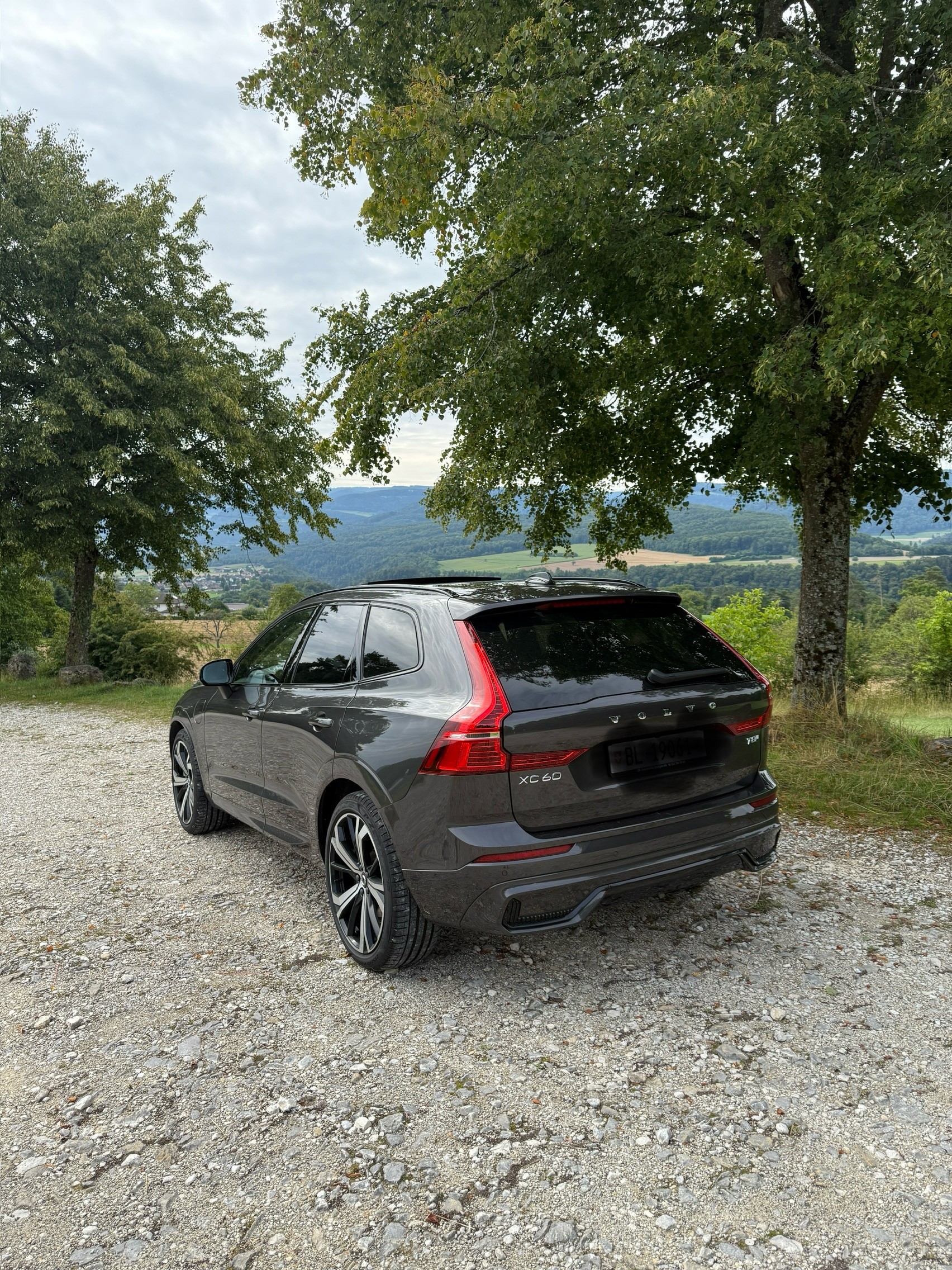 VOLVO XC60 T8 eAWD PluginHybrid Black Edition Geartronic-image-13