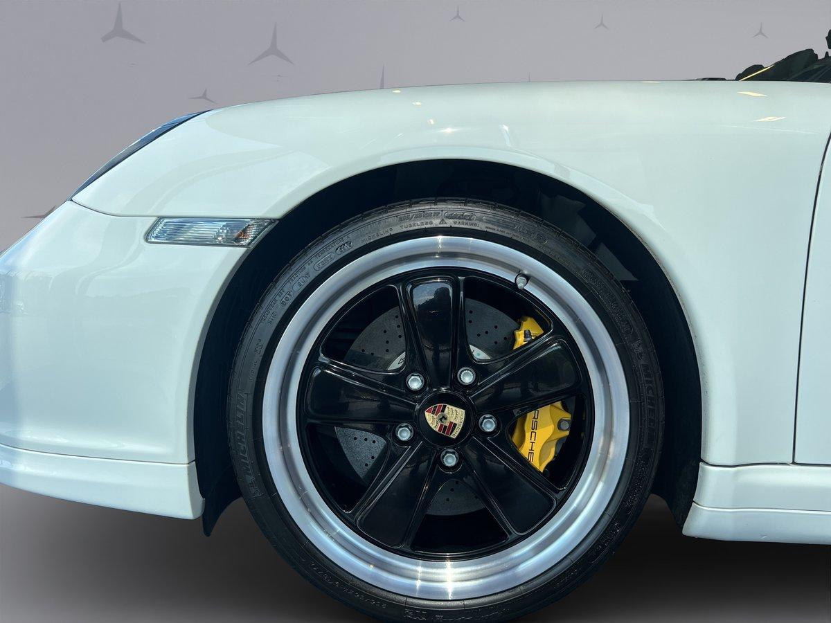 PORSCHE 911 Cabriolet 3.8 Carrera 4GTS PDK-image-18