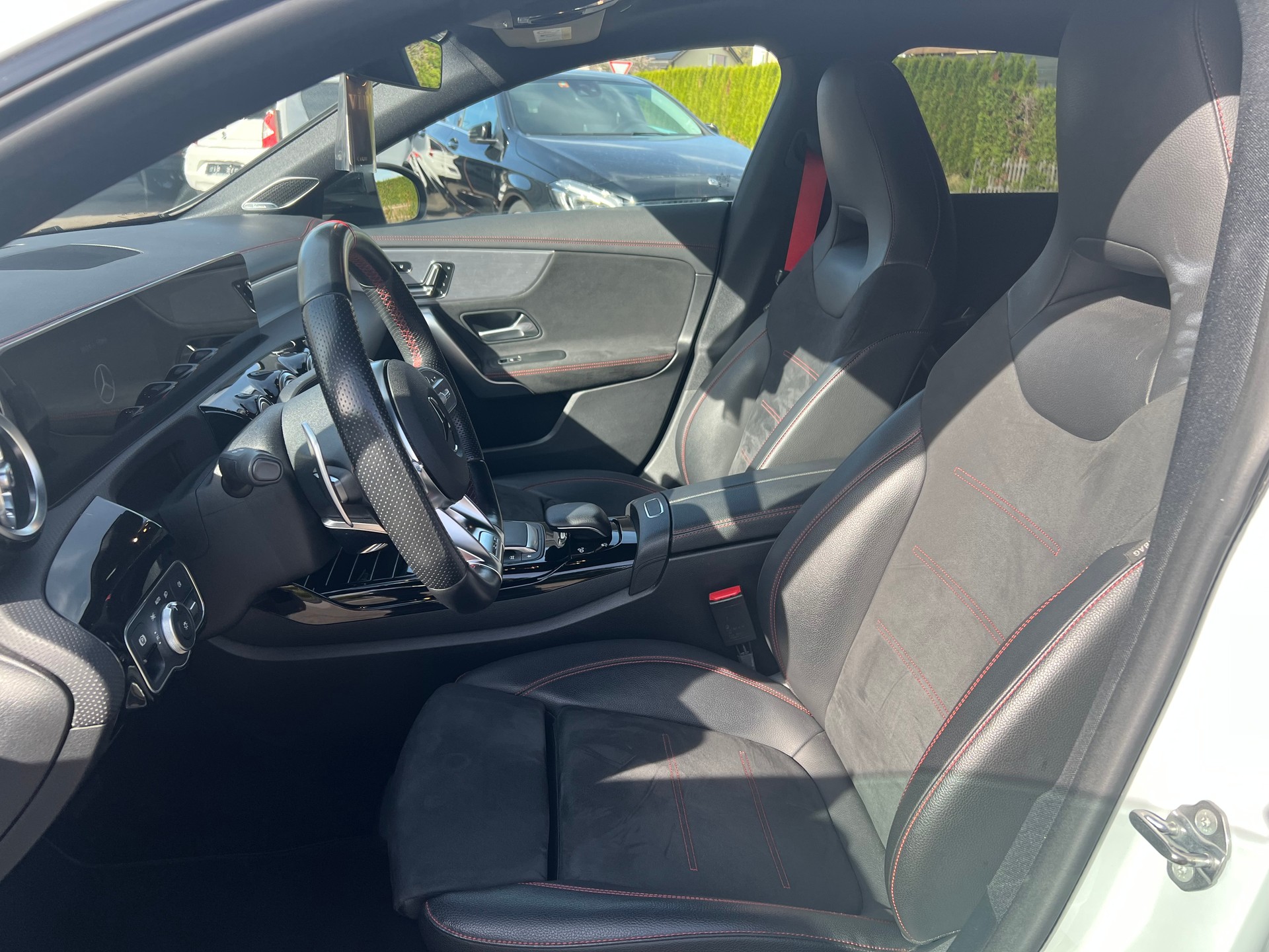 MERCEDES-BENZ CLA Shooting Brake 35 AMG 4Matic 7G-DCT-image-9
