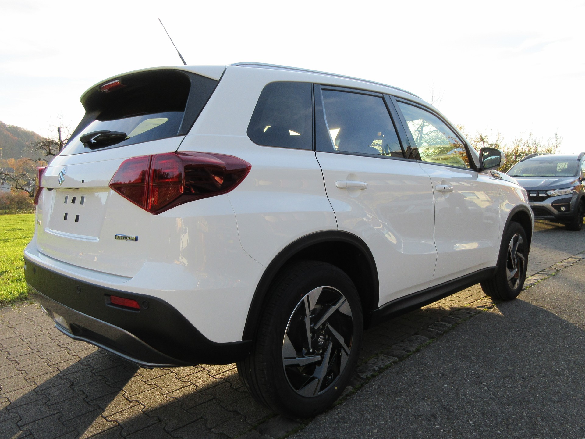 SUZUKI Vitara 1.4 Boosterjet Compact Top 4x4 Hybrid Automatic-image-4