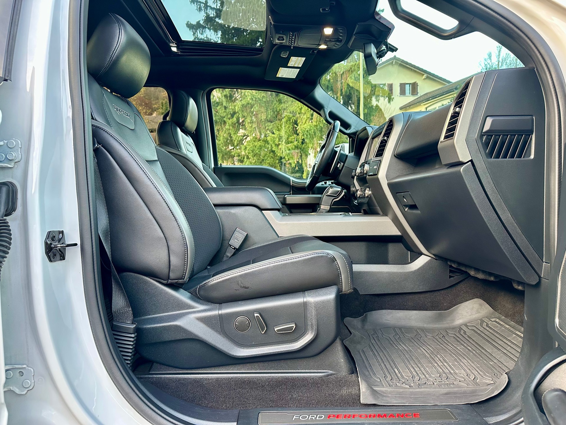 FORD F-150 Raptor 3.5 V6 EcoBoost-image-11