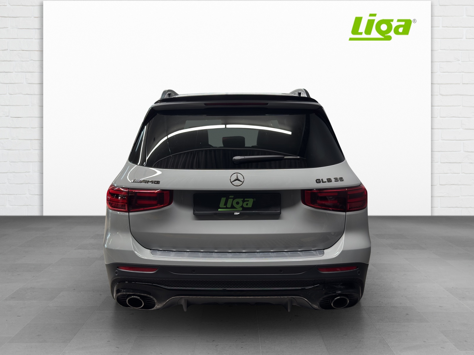 MERCEDES-BENZ AMG GLB 35 4Matic-image-4
