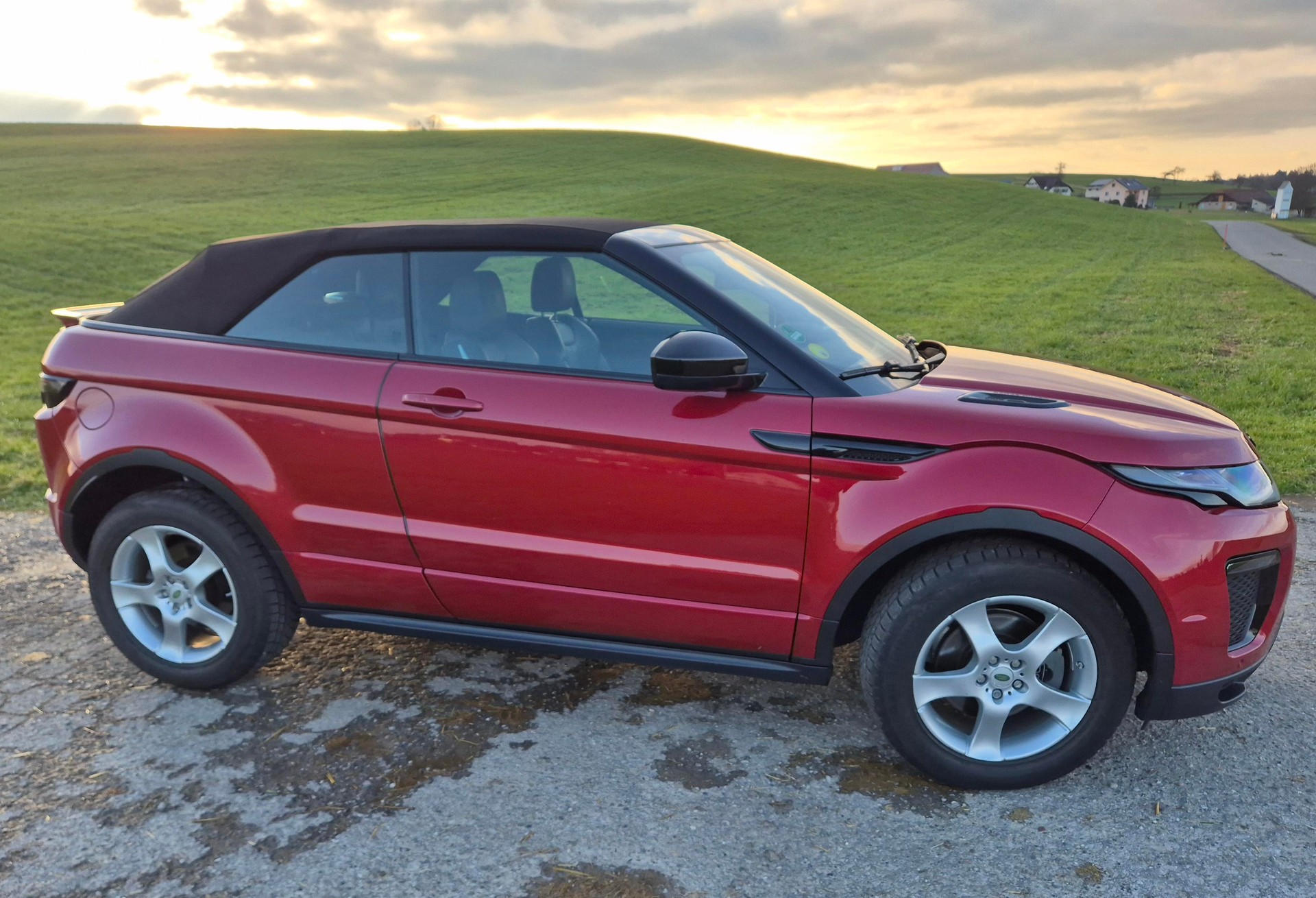 LAND ROVER Range Rover Evoque Conver. 2.0 TD4 HSE Dynamic AT9-image-14