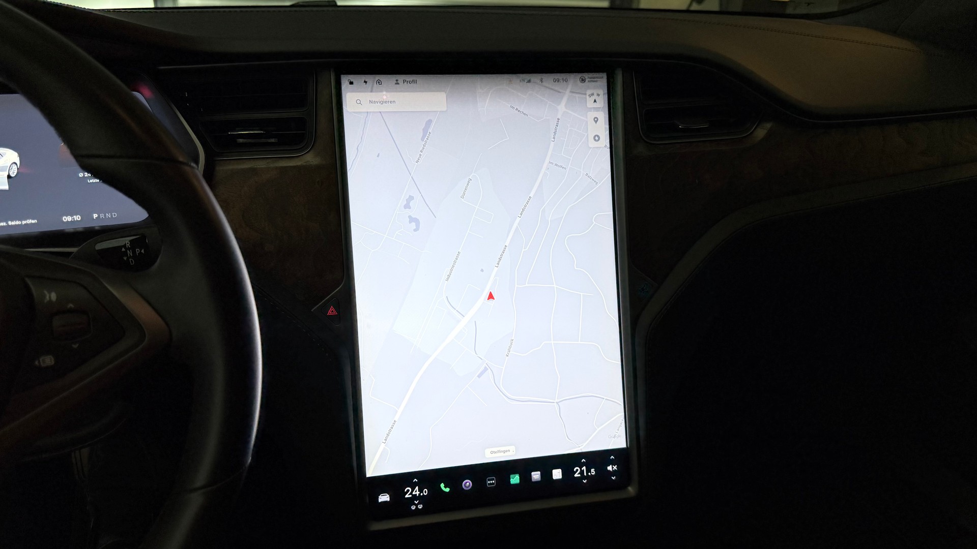 TESLA Model S 100 D-image-11