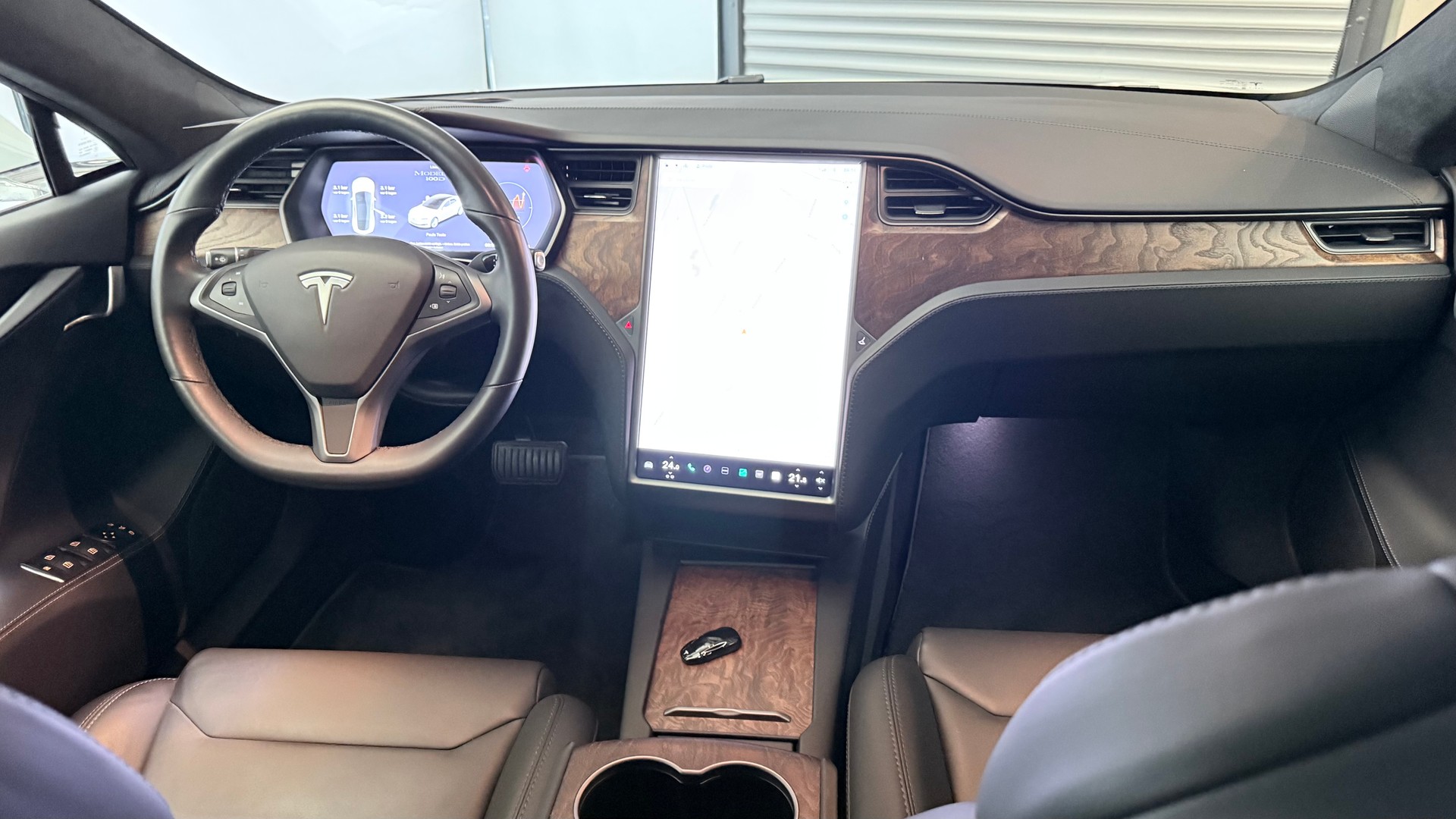 TESLA Model S 100 D-image-6