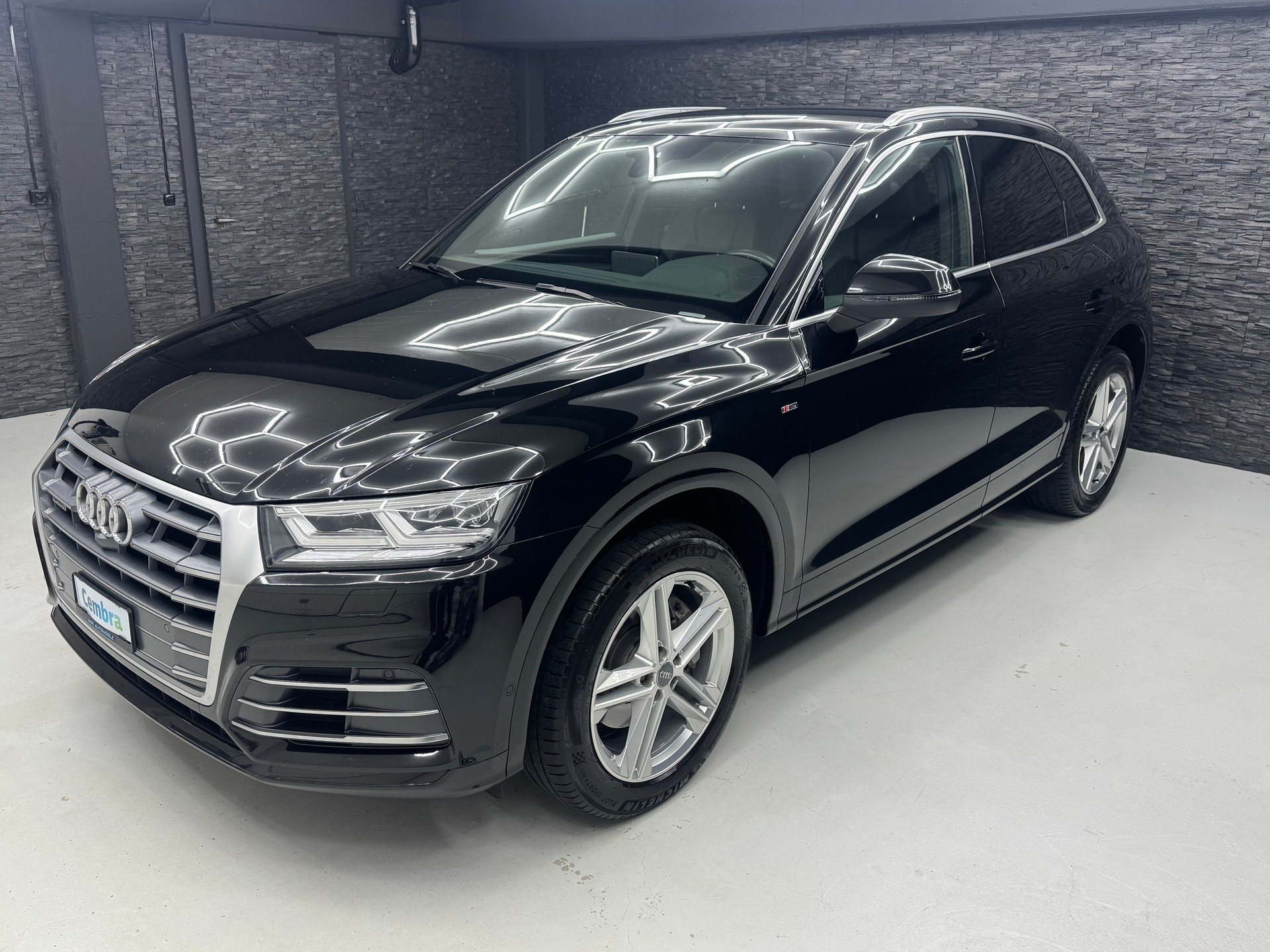 AUDI Q5 2.0 TDI S-Line Sport quattro S-tronic-image-0