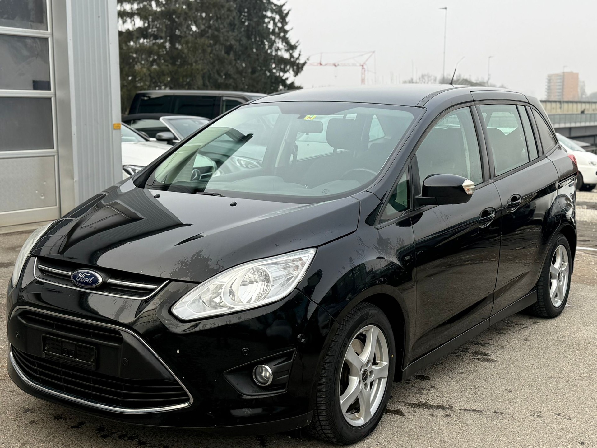 FORD Grand C-Max 1.6 TDCi KNIE-Edition / 7 plätzer