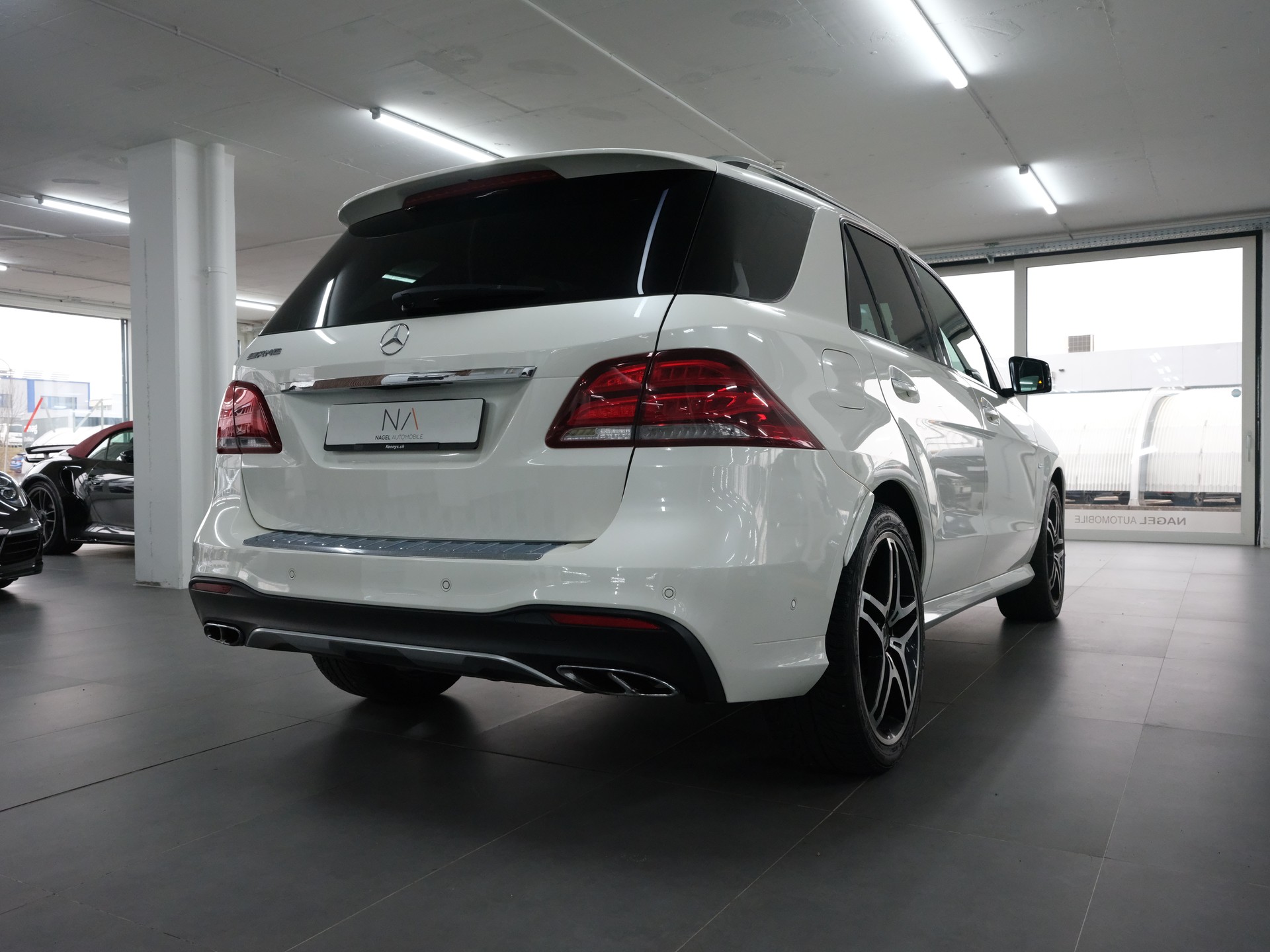 MERCEDES-BENZ GLE 43 AMG Executive 4Matic 9G-Tronic-image-2