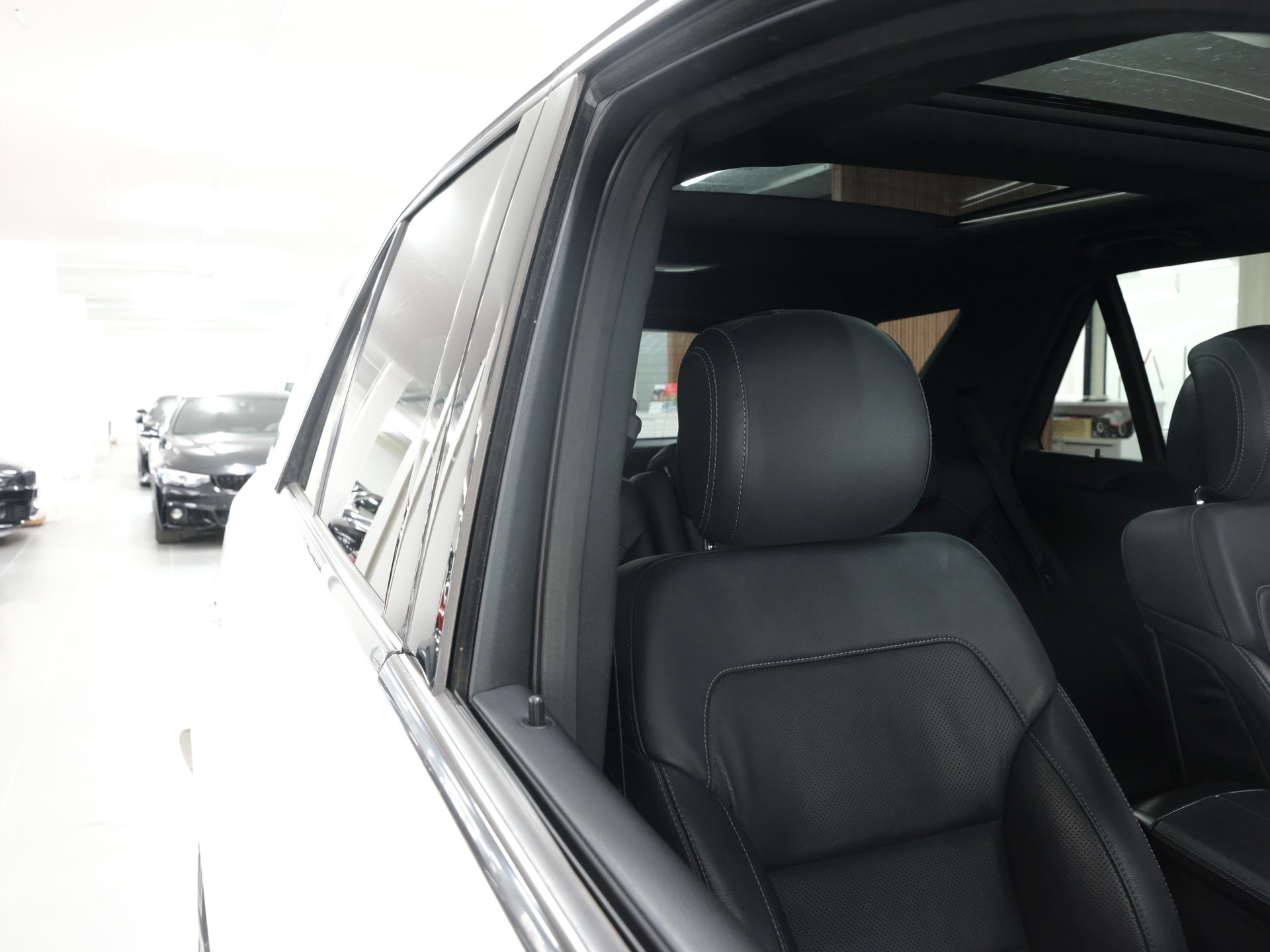 MERCEDES-BENZ GLE 43 AMG Executive 4Matic 9G-Tronic-image-24