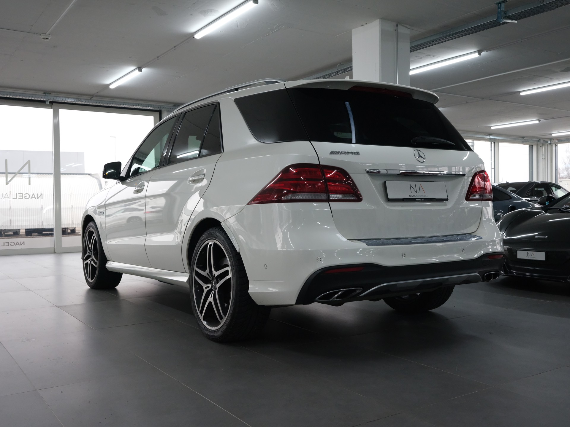 MERCEDES-BENZ GLE 43 AMG Executive 4Matic 9G-Tronic-image-4