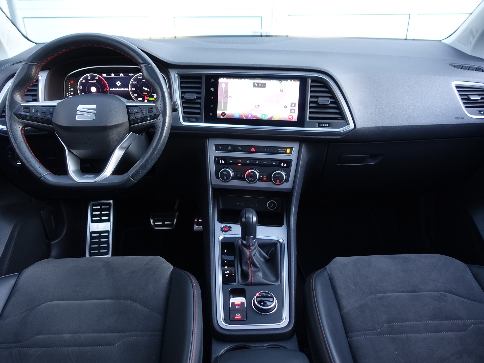 SEAT Ateca 2.0 TSI Hola FR 4Drive DSG-image-10