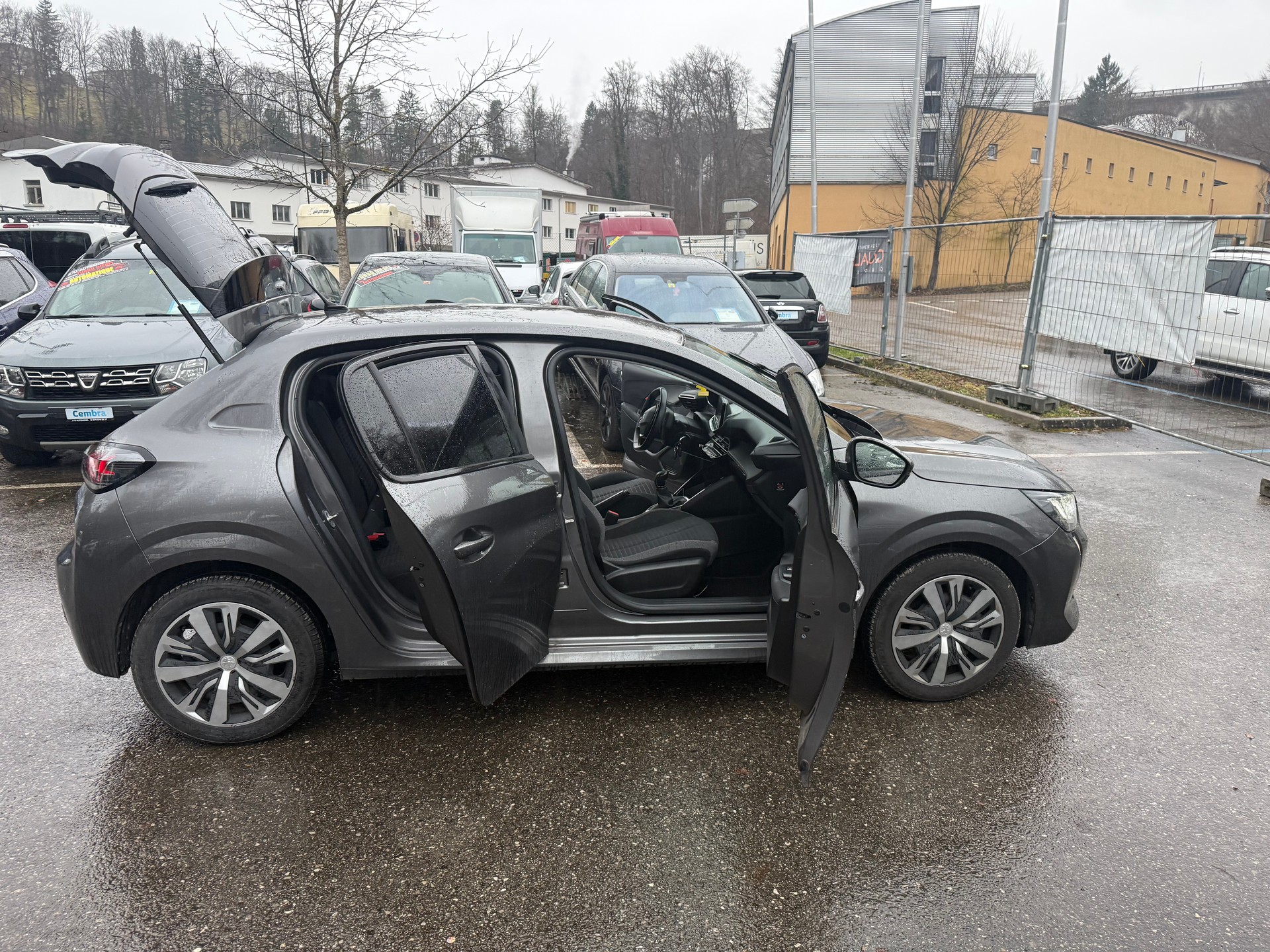 PEUGEOT 208 1.2 PureTech Active-image-16