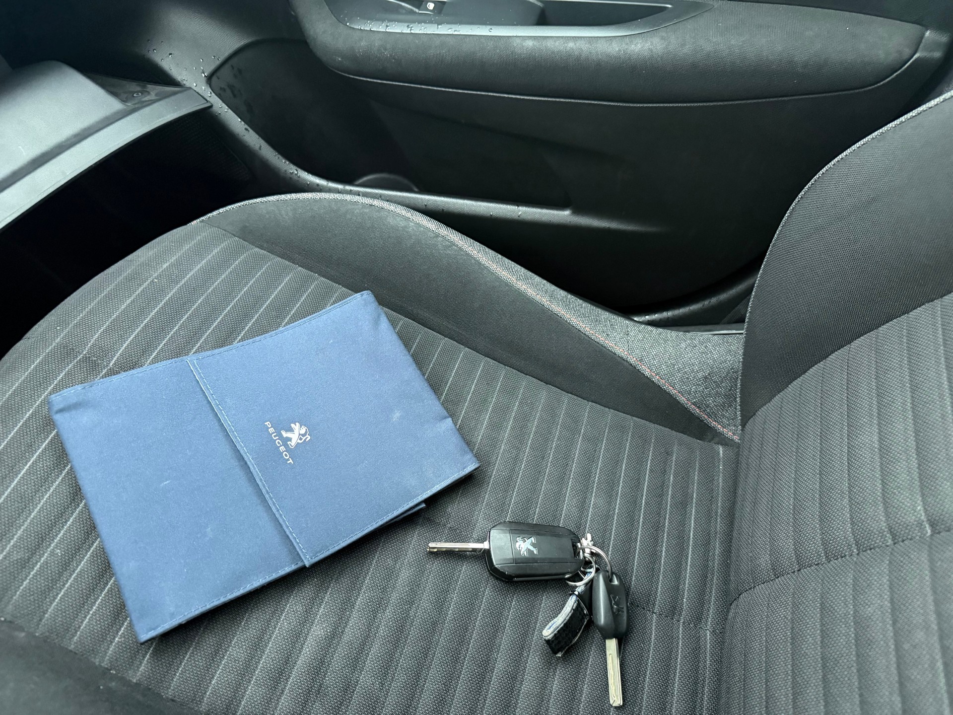 PEUGEOT 208 1.2 PureTech Active-image-22
