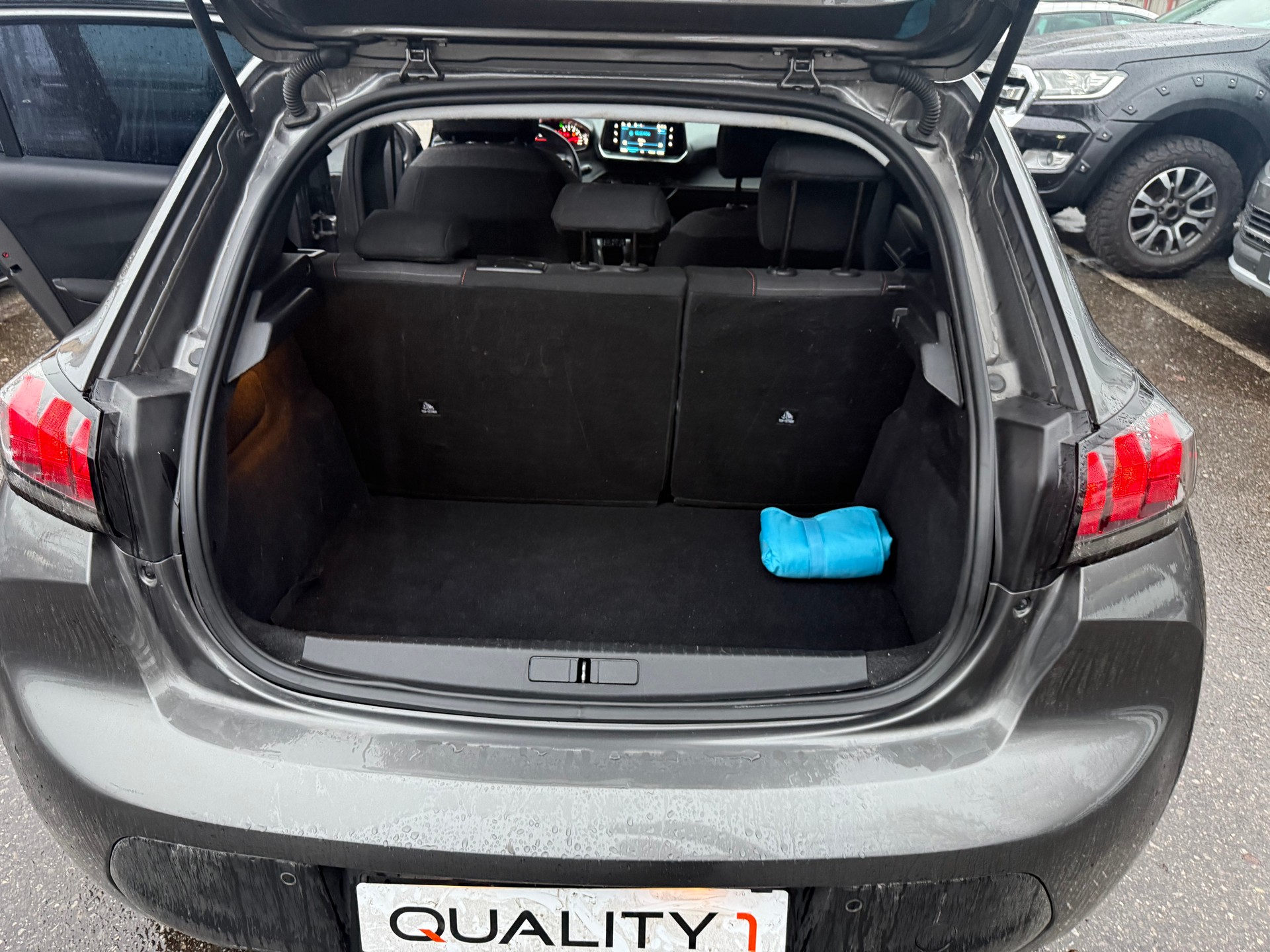 PEUGEOT 208 1.2 PureTech Active-image-10