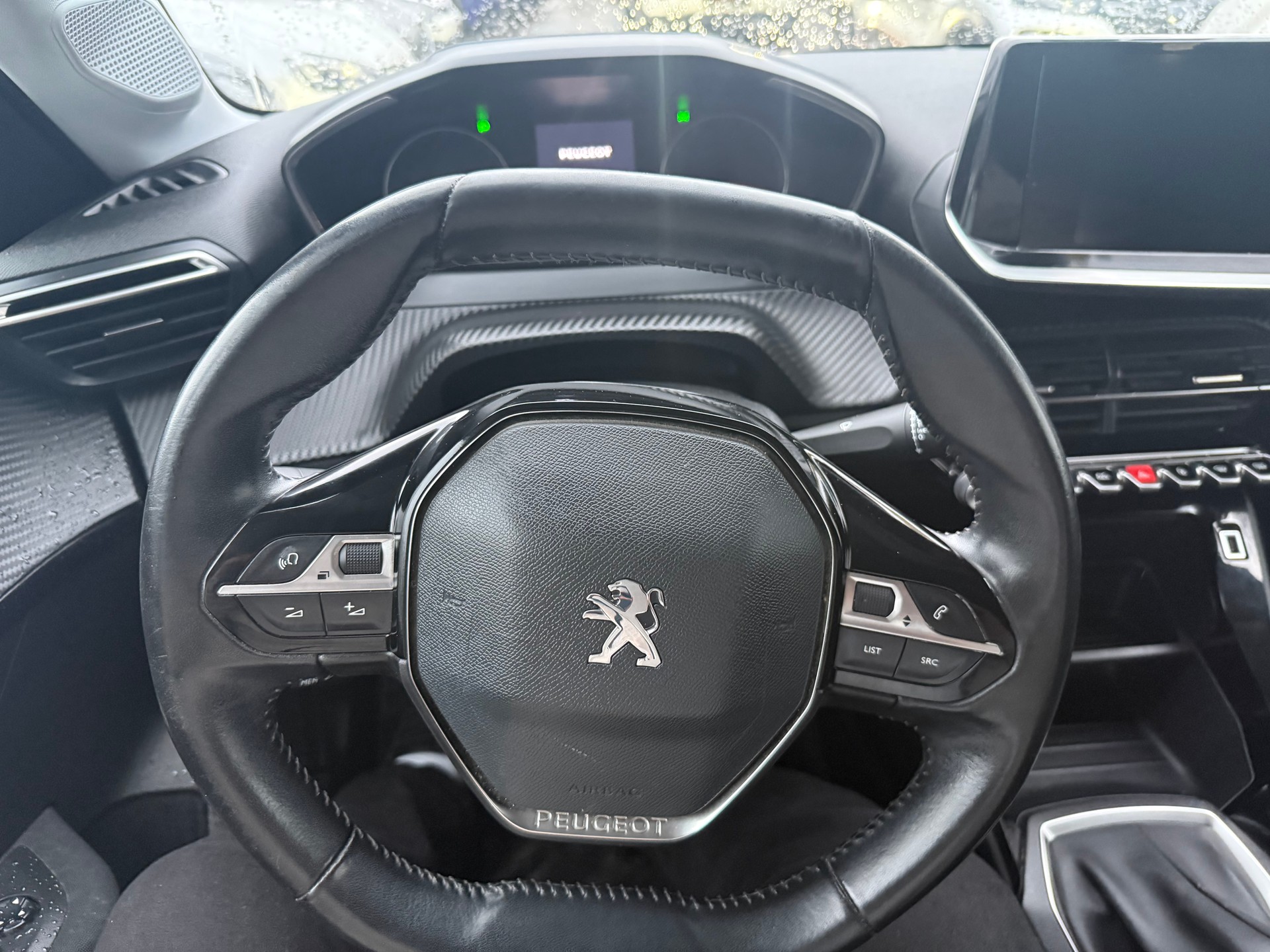 PEUGEOT 208 1.2 PureTech Active-image-23