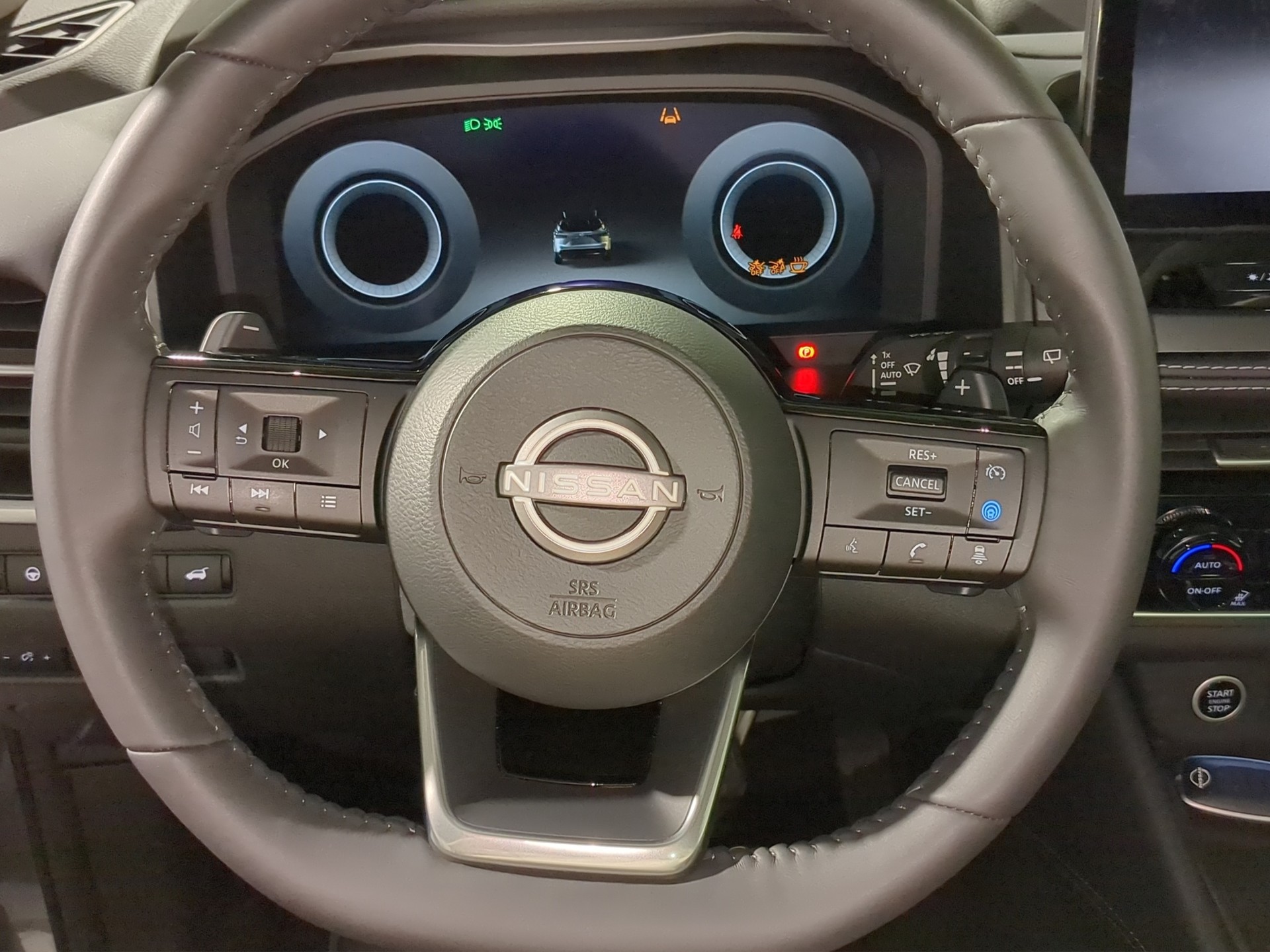 NISSAN Qashqai 1.3 DIG-T MHEV N-Connecta Xtronic-image-9
