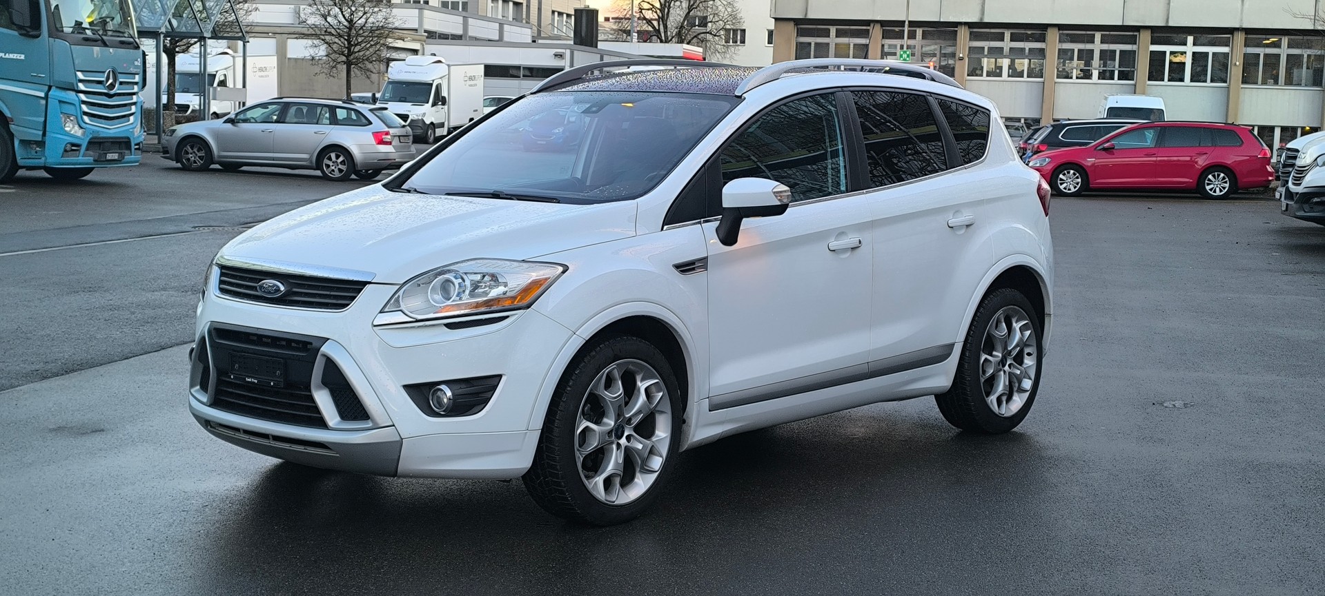 FORD Kuga 2.5 Turbo Individual Titanium 4WD Automatic-image-5