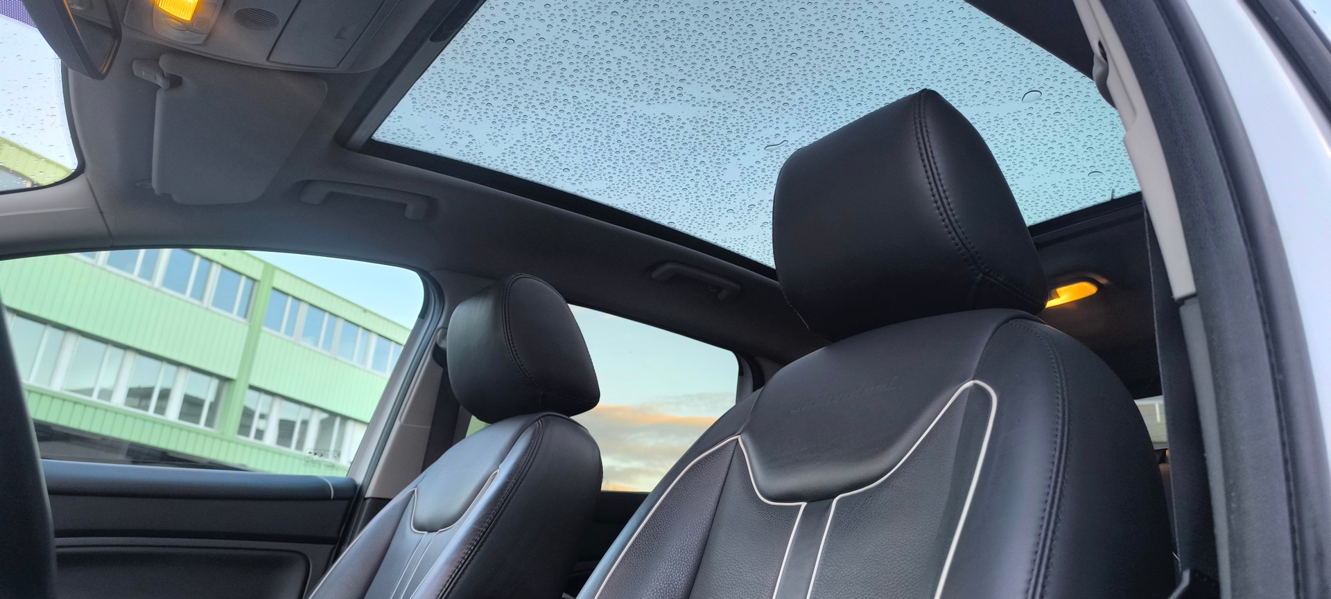FORD Kuga 2.5 Turbo Individual Titanium 4WD Automatic-image-8